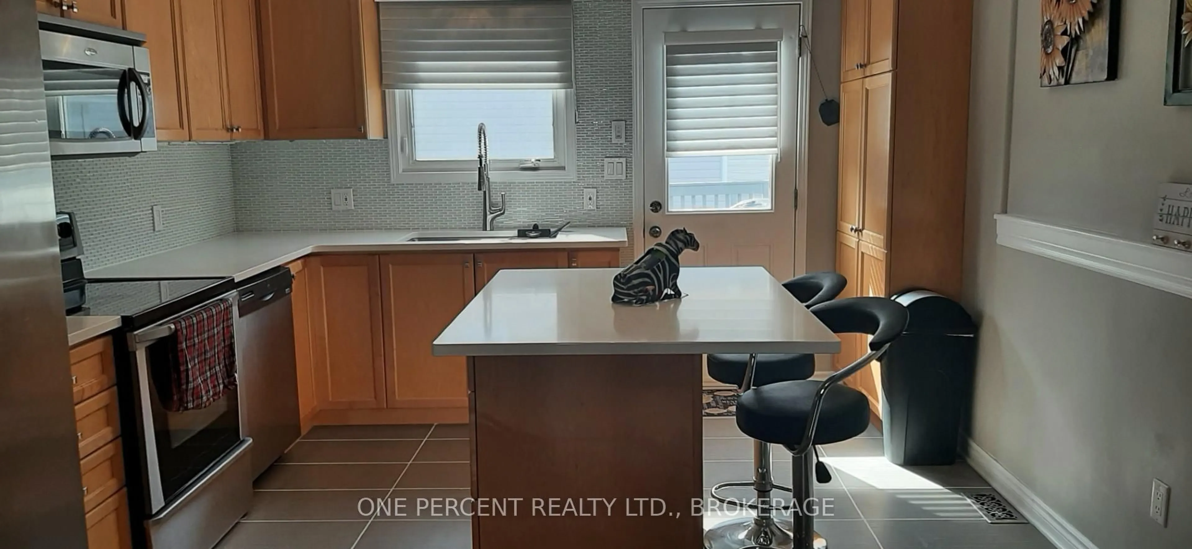 Open concept kitchen, unknown for 1460 Hanover Dr, Kingston Ontario K7P 0B5