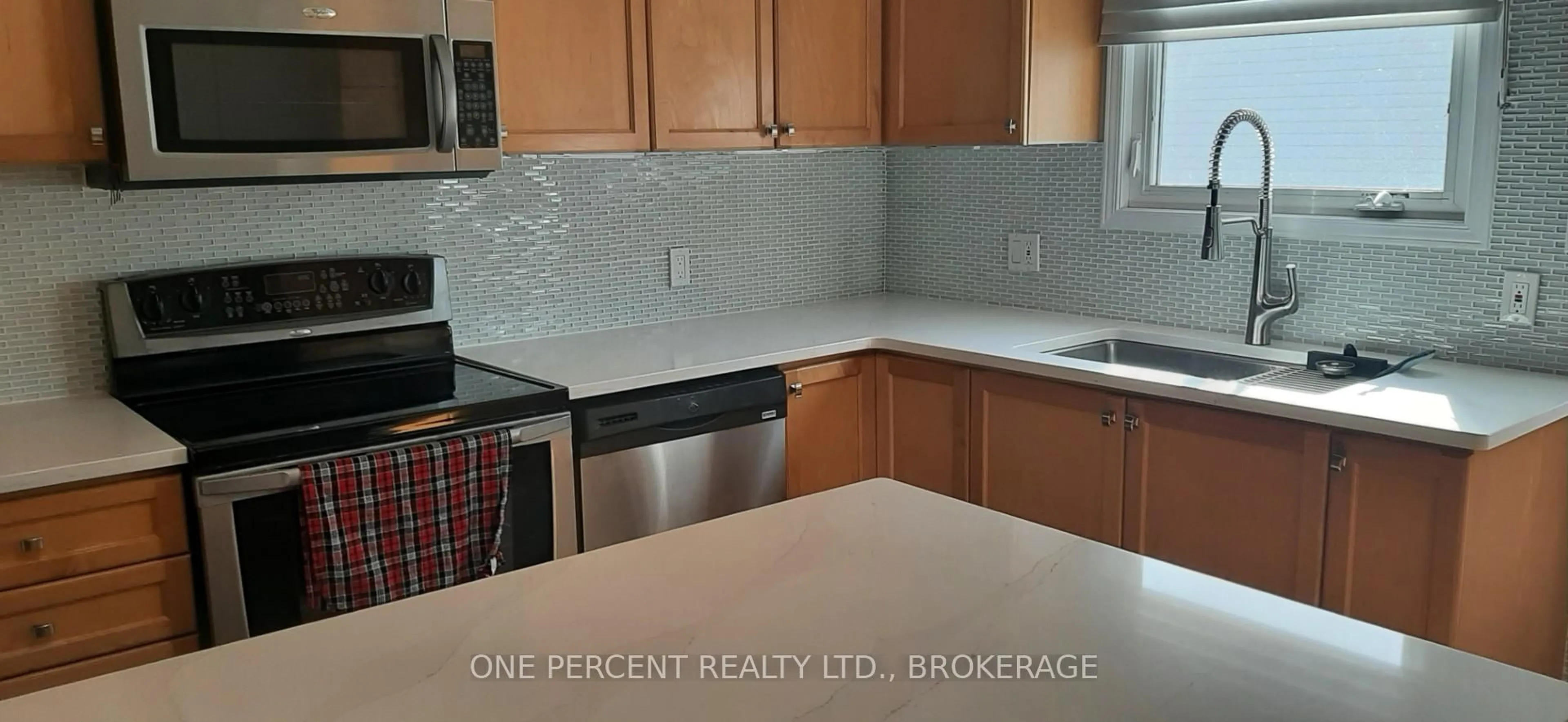Standard kitchen, ceramic/tile floor for 1460 Hanover Dr, Kingston Ontario K7P 0B5