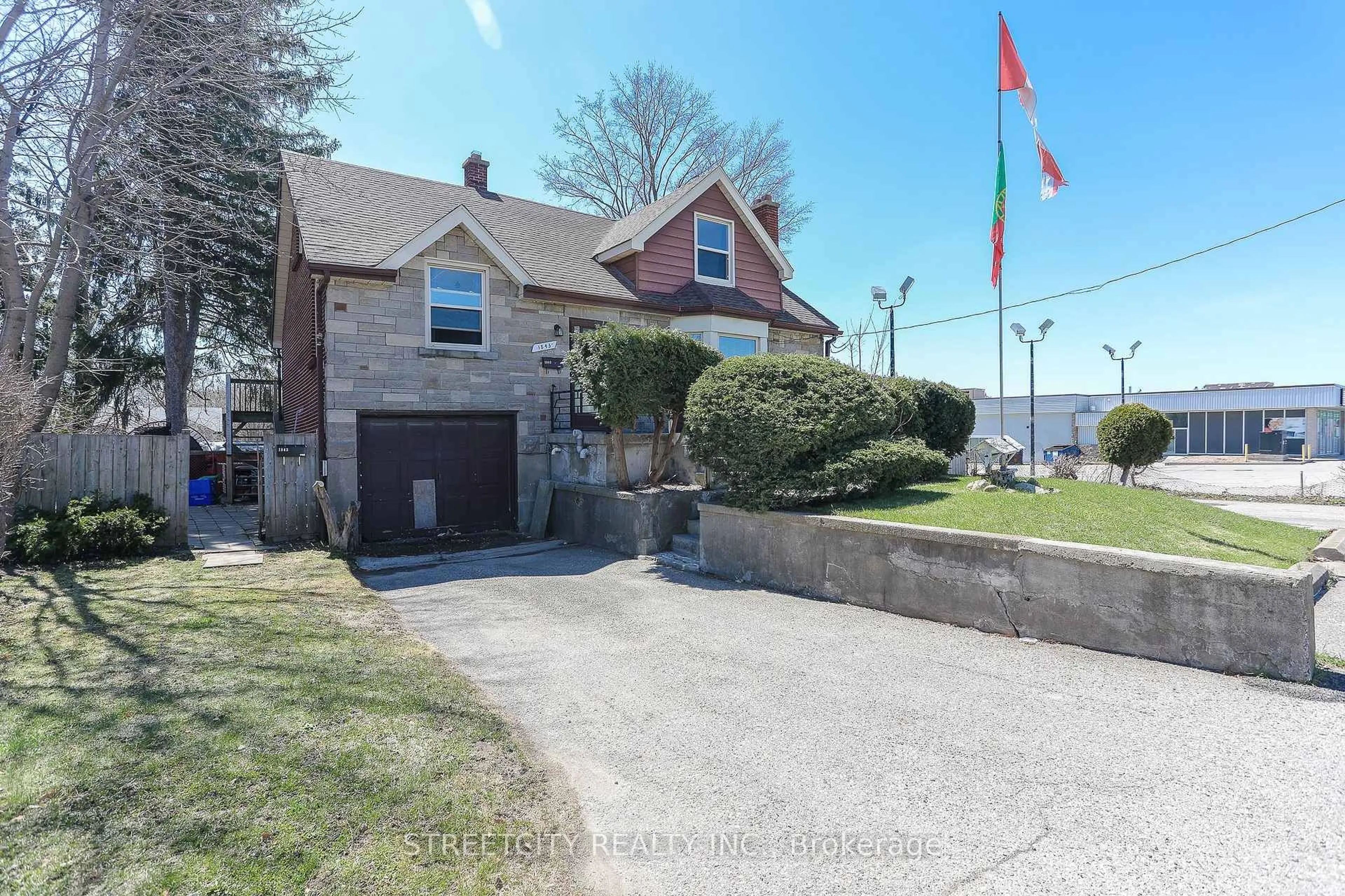 Home with brick exterior material, street for 1843 Dundas St, London East Ontario N5W 3E6