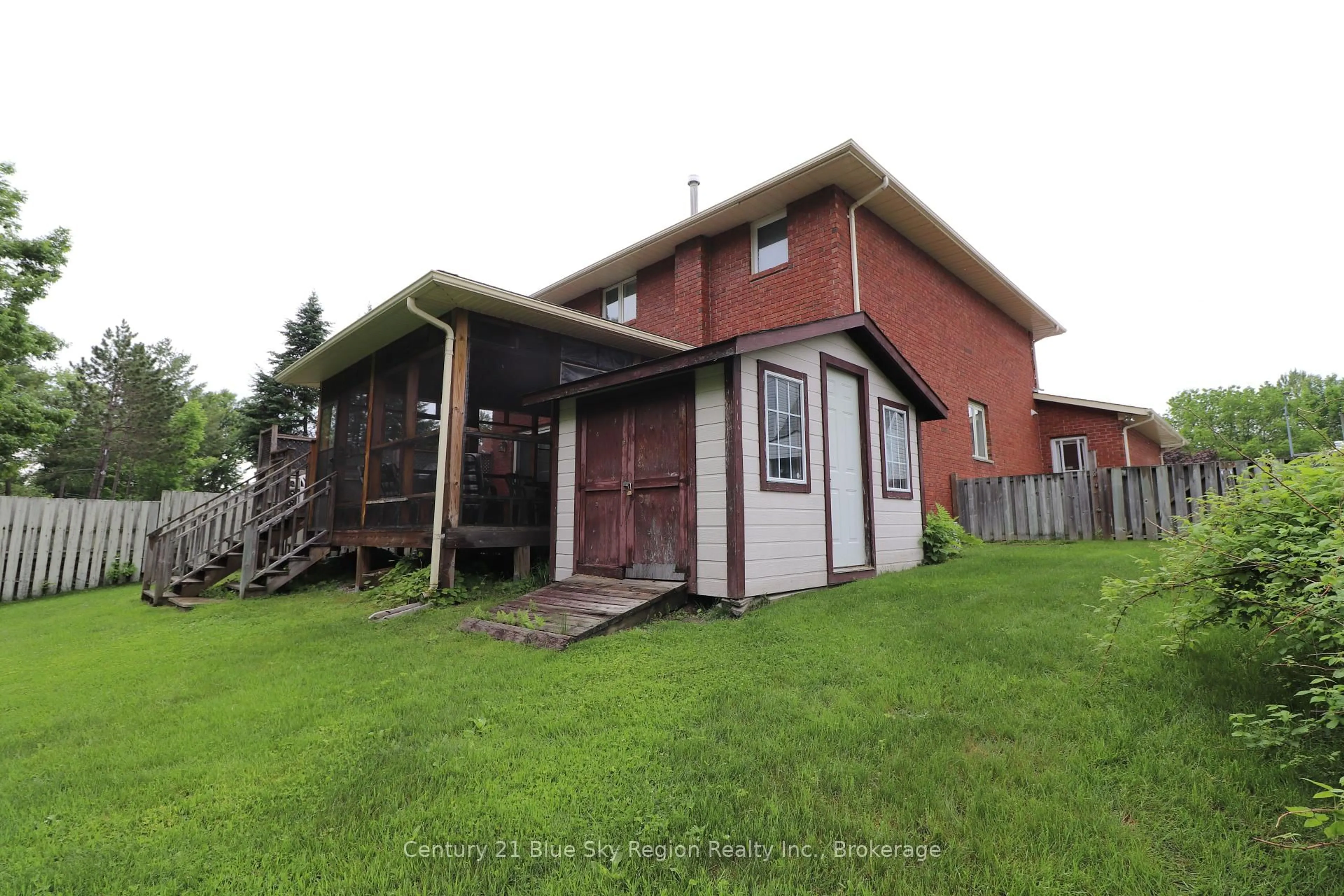 Home with brick exterior material, building for 91 Labreche Dr, North Bay Ontario P1A 3R6