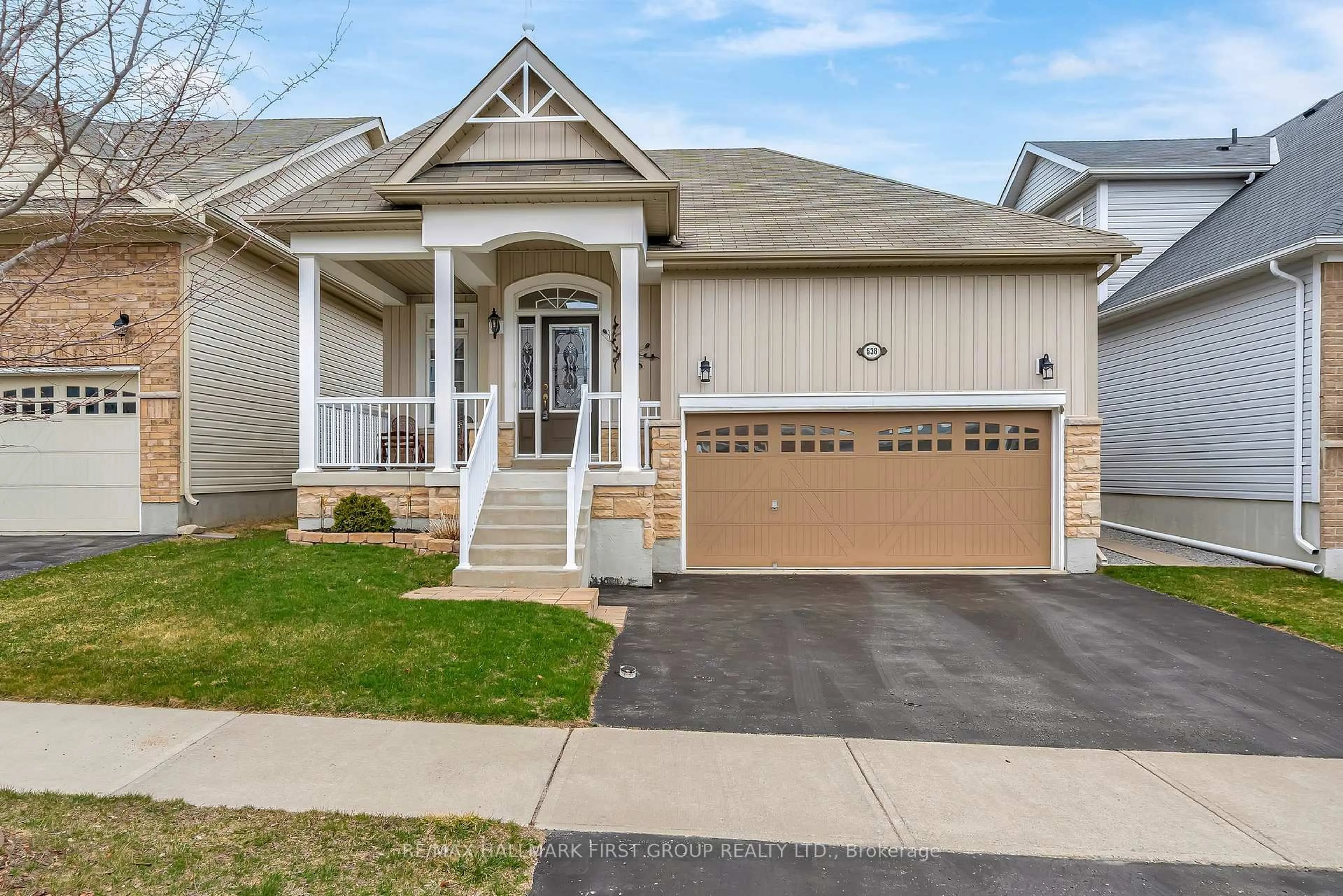 Home with vinyl exterior material, street for 638 Robinson Dr, Cobourg Ontario K9A 0J5