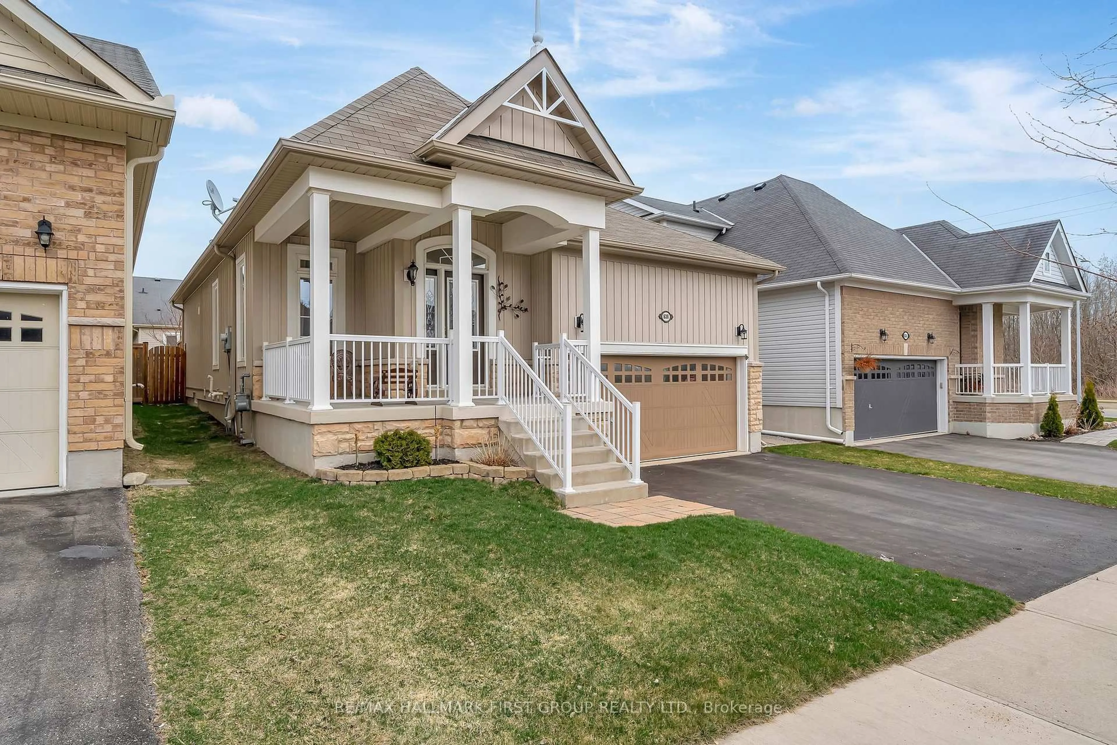 Home with vinyl exterior material, street for 638 Robinson Dr, Cobourg Ontario K9A 0J5