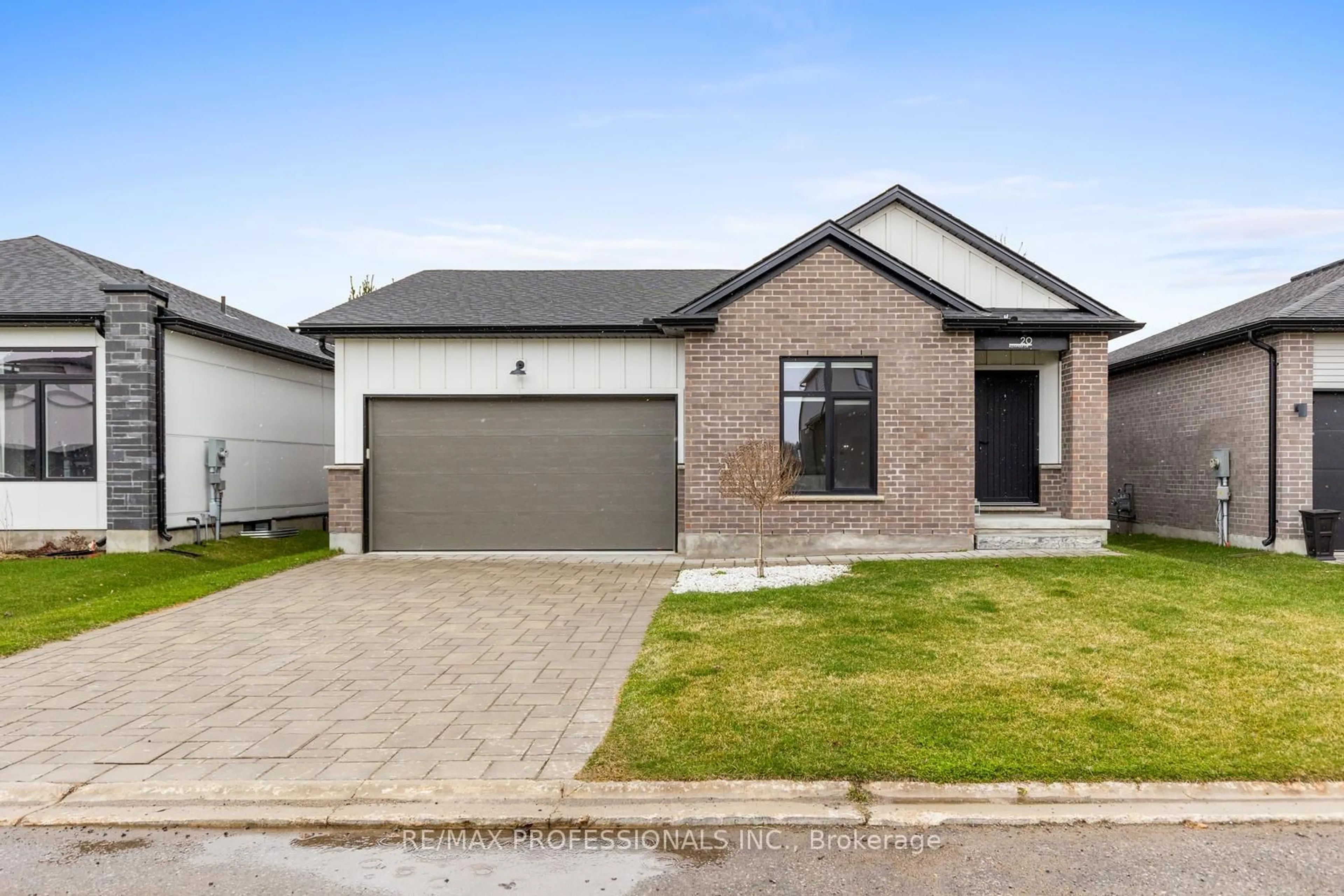 Home with brick exterior material, street for 20 Alexander Circ, Strathroy-Caradoc Ontario N7G 0B4