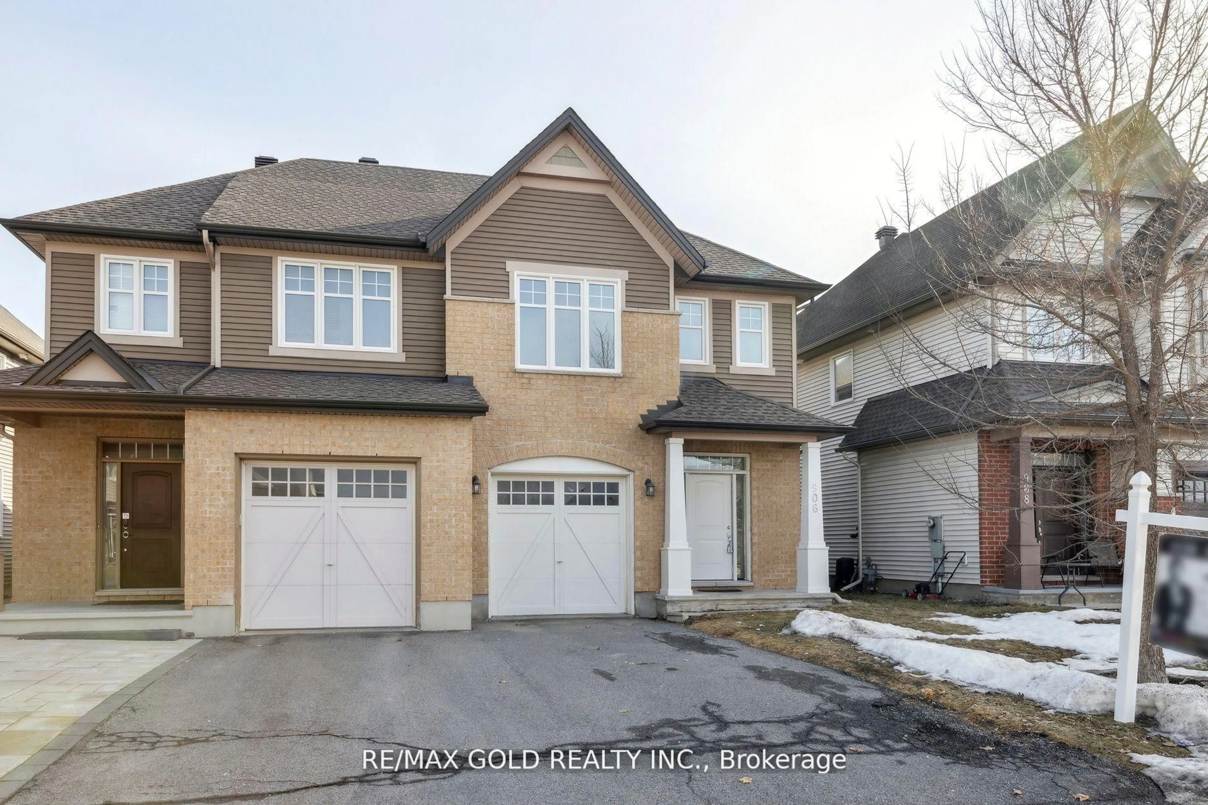 Unknown for 906 Verbena Cres, Ottawa Ontario K1T 0K4