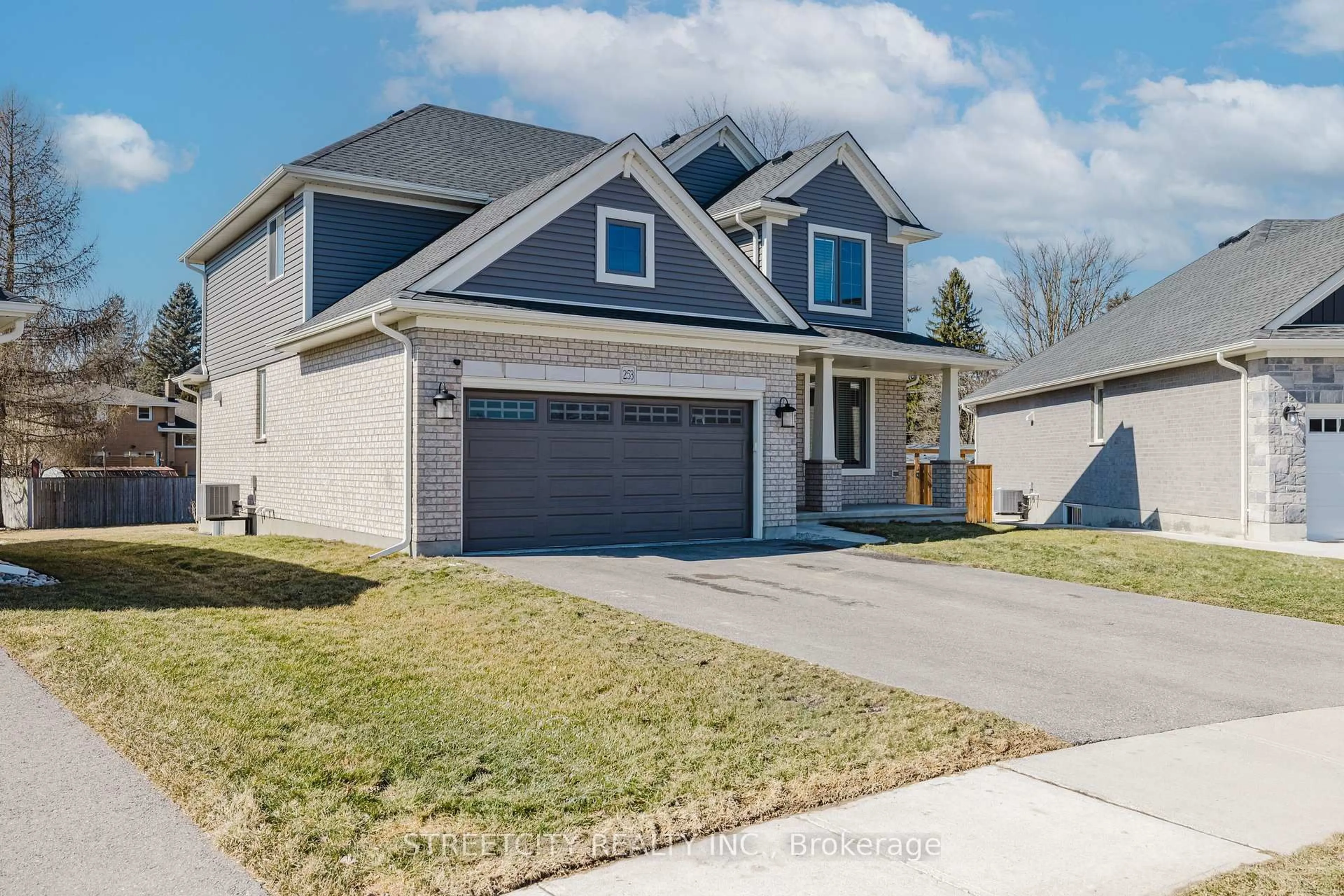 Home with vinyl exterior material, street for 253 Wilson Ave, Tillsonburg Ontario N4G 0H4