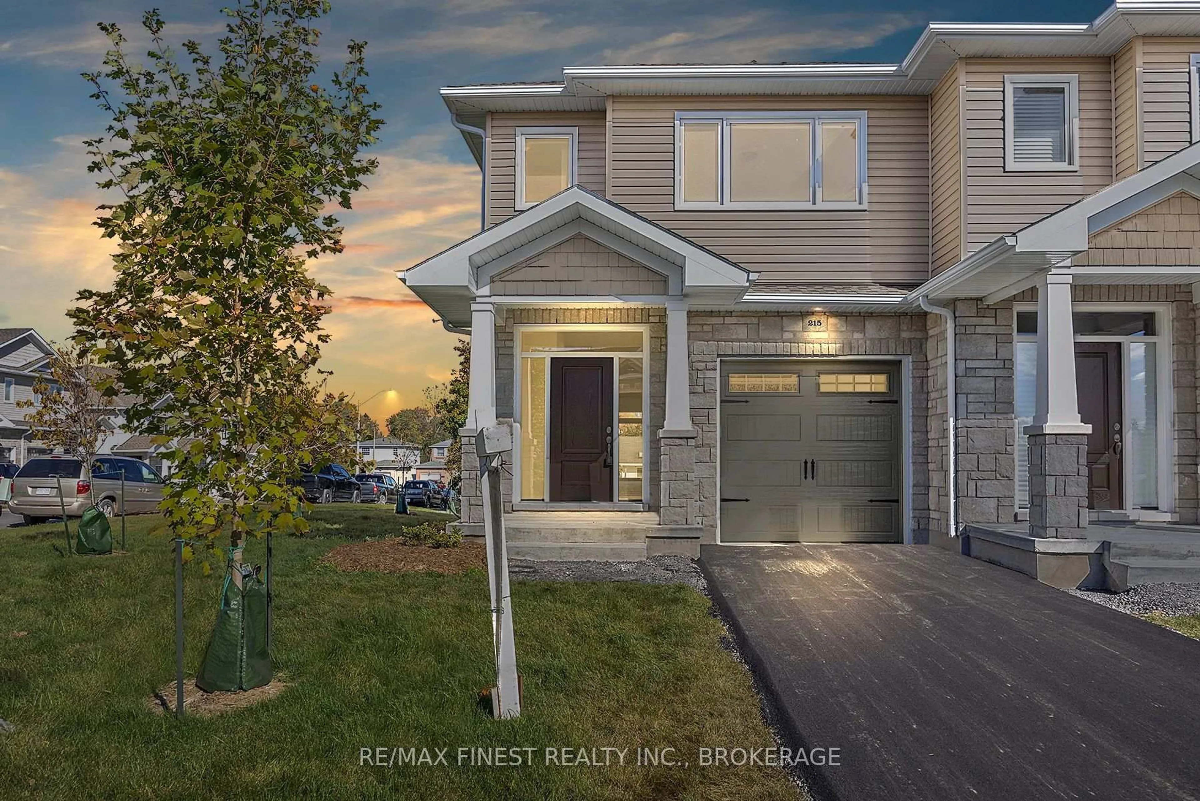 Unknown for 215 HERITAGE PARK Dr, Greater Napanee Ontario K7R 3Y1
