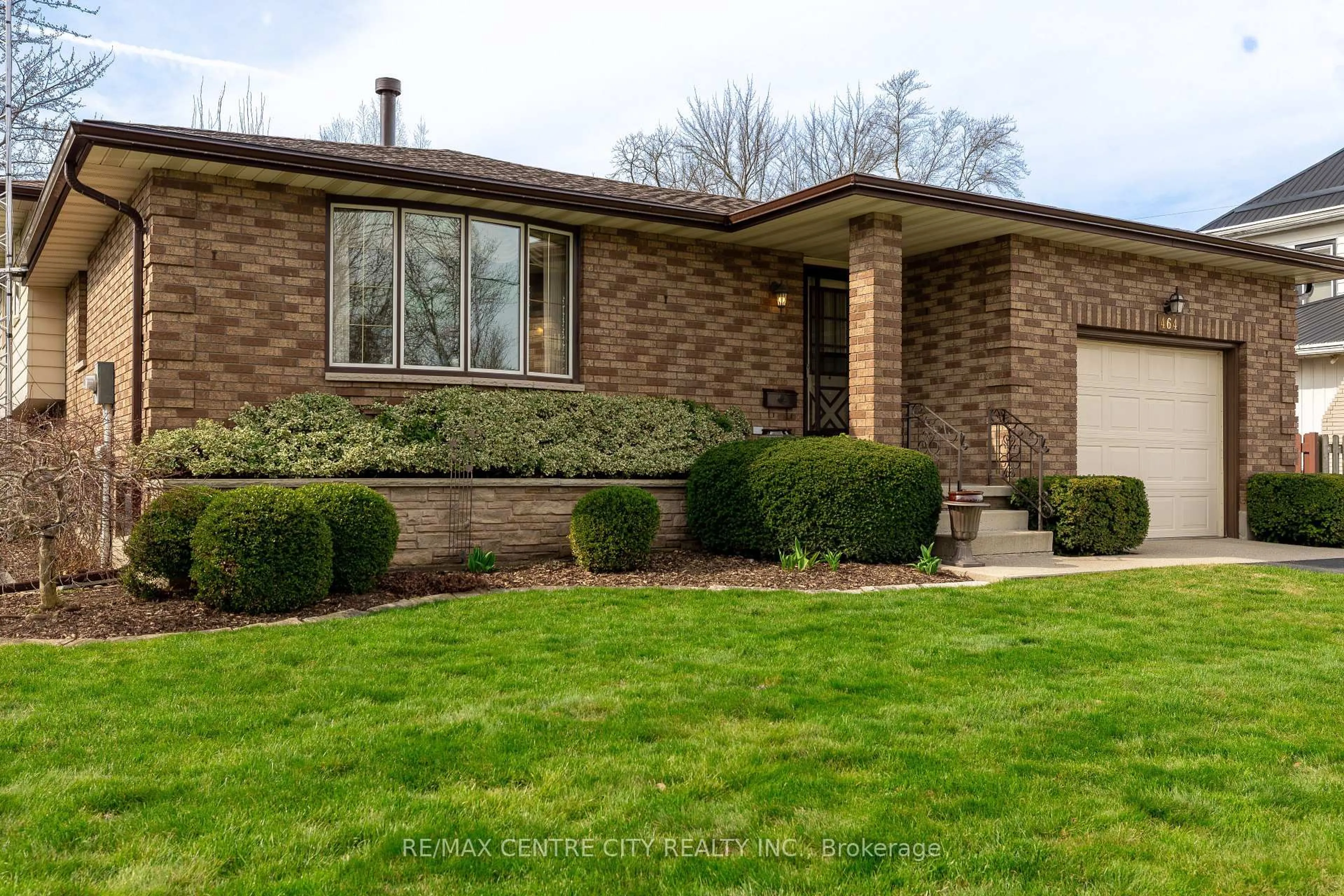 Home with brick exterior material, street for 464 Huron St, Warwick Ontario N0M 2S0