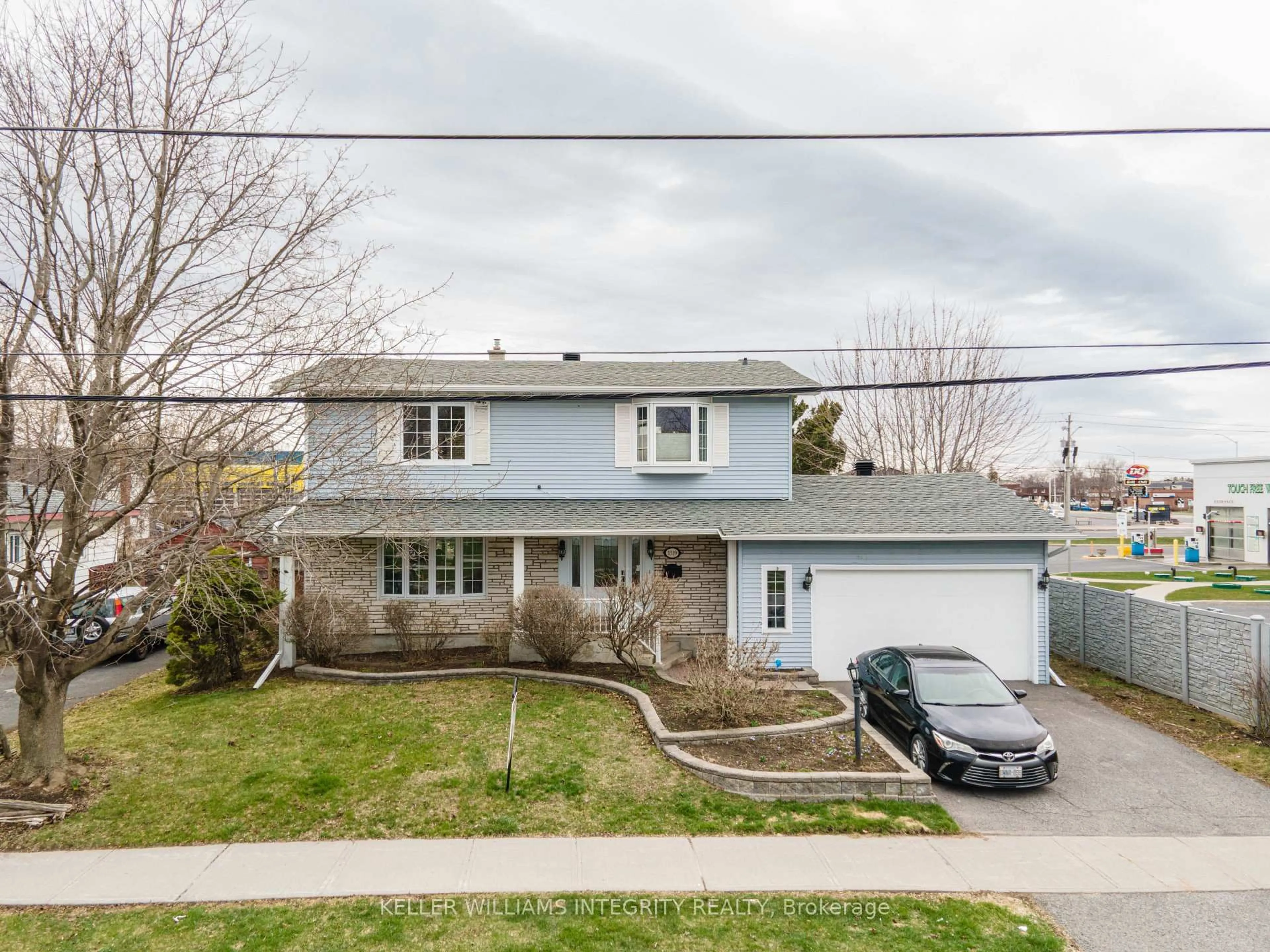 A pic from outside/outdoor area/front of a property/back of a property/a pic from drone, street for 1319 Aubin Ave, Cornwall Ontario K6J 4R9