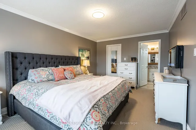 Additional property image - 221 Homebrook Dr