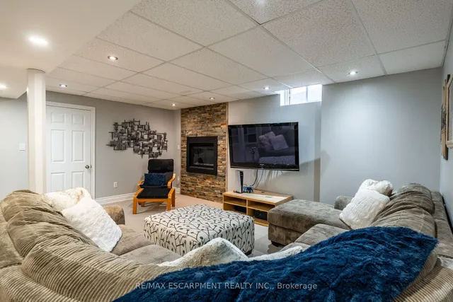 Additional property image - 221 Homebrook Dr