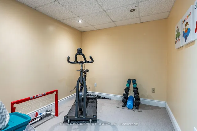 Additional property image - 221 Homebrook Dr