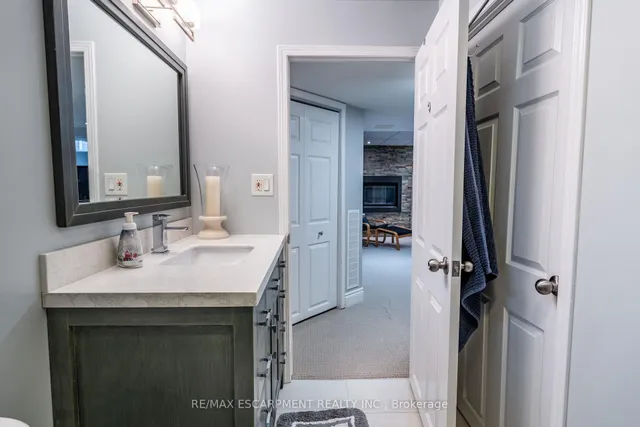 Additional property image - 221 Homebrook Dr