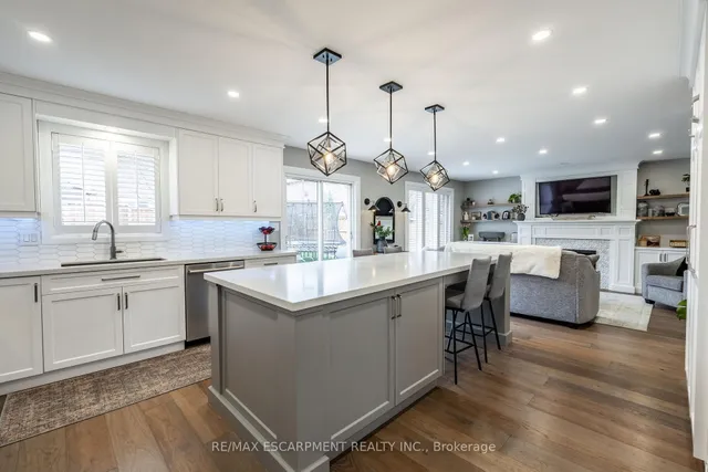 Additional property image - 221 Homebrook Dr