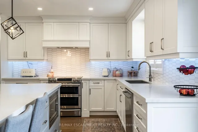 Additional property image - 221 Homebrook Dr
