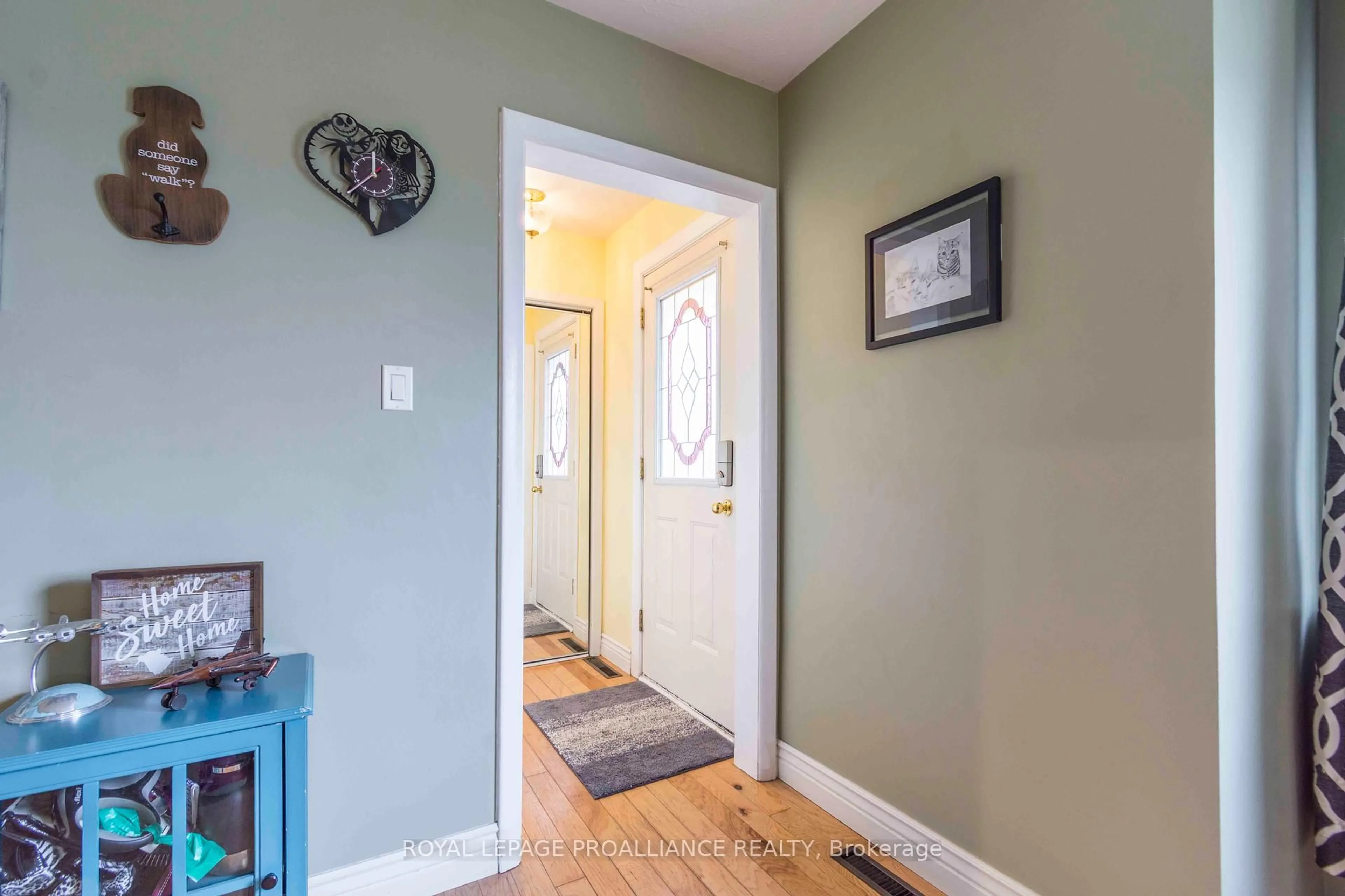 Indoor entryway for 65 Leopold St, Quinte West Ontario K8V 2K3