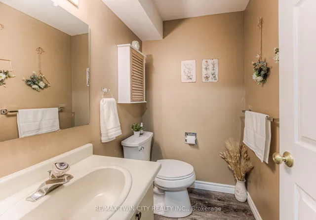 Additional property image - 224 Kingswood Dr Unit 5