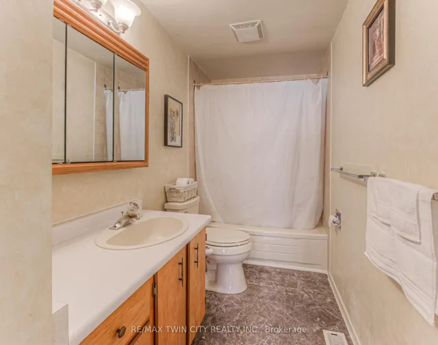 Additional property image - 224 Kingswood Dr Unit 5