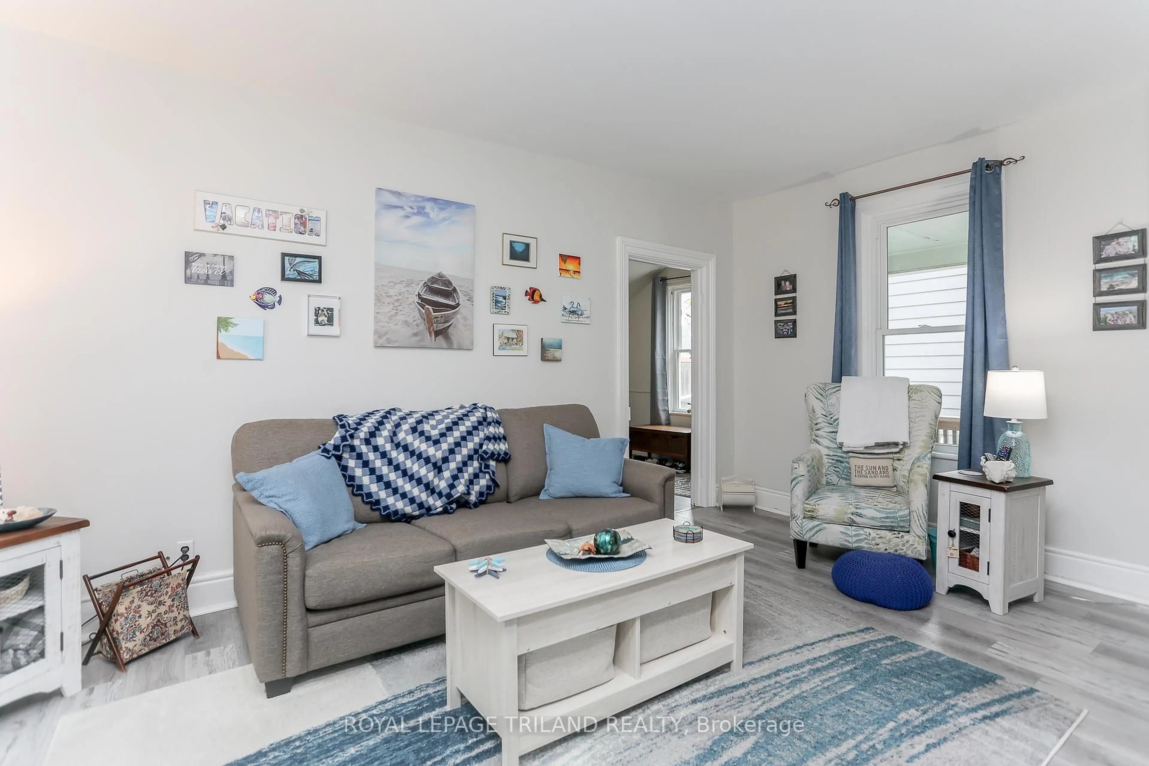 Living room with furniture, unknown for 15 Eagle St, St. Thomas Ontario N5P 1P8