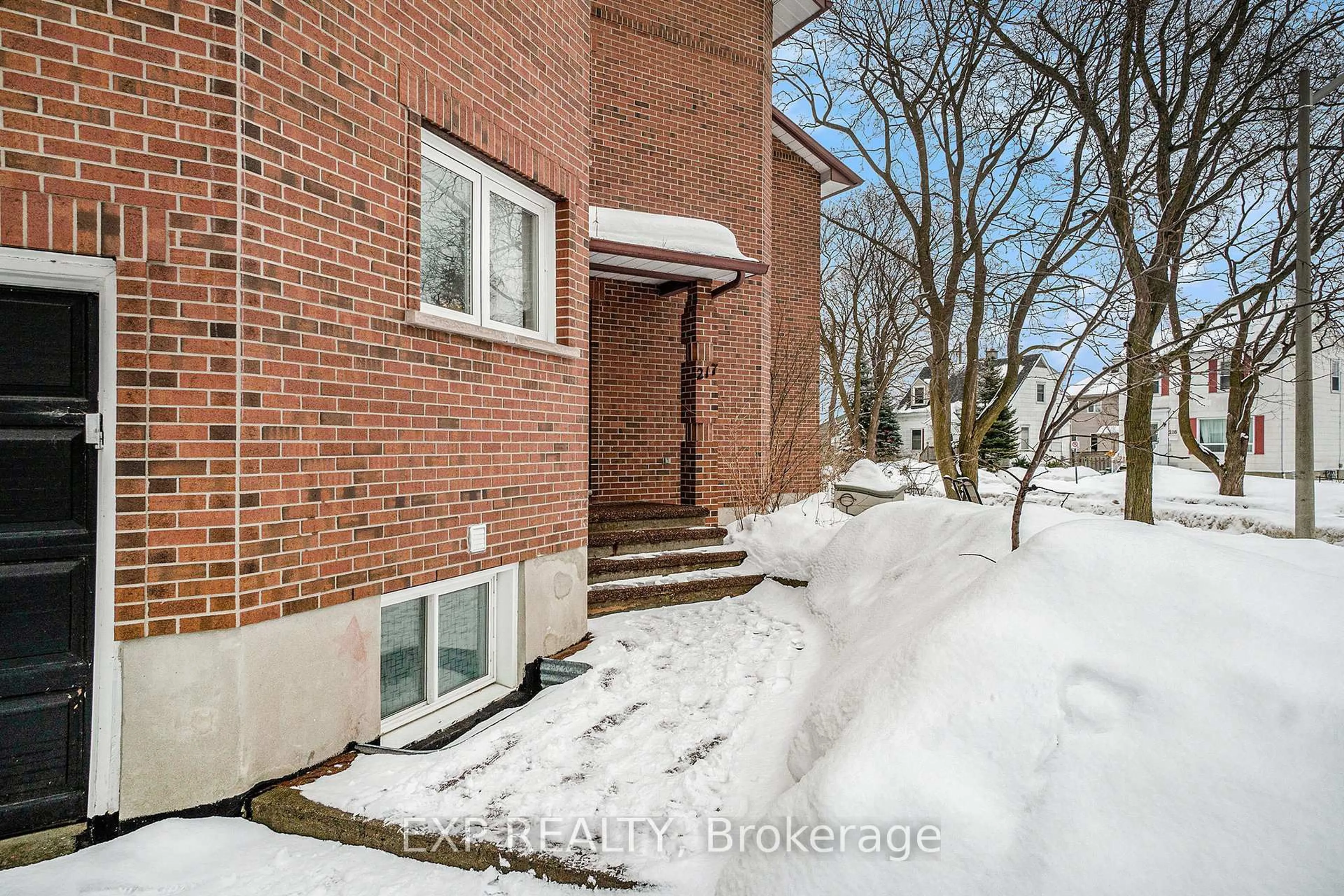 Unknown for 217 Dovercourt Ave, Ottawa Ontario K1Z 7H3