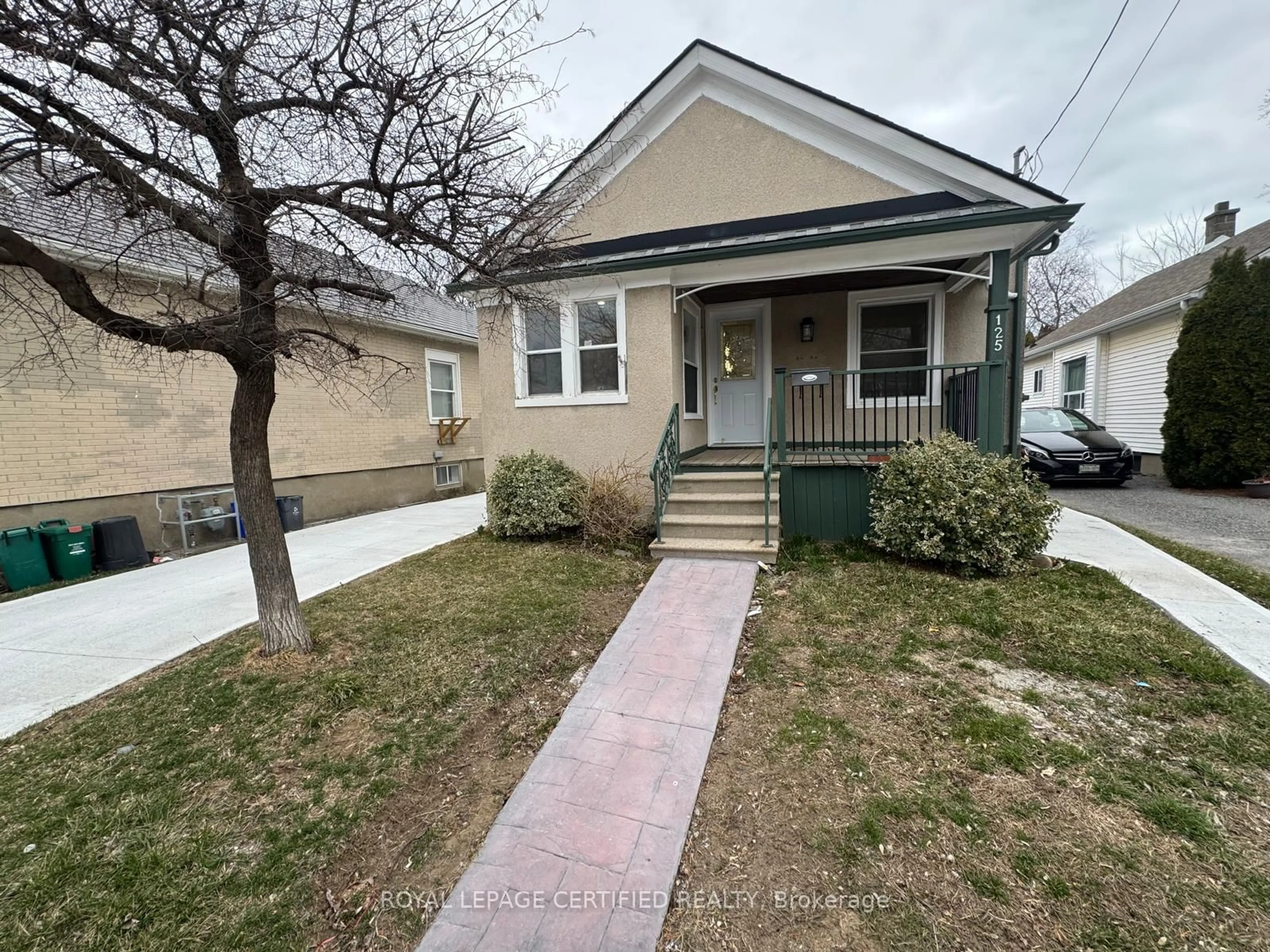 Unknown for 125 Grass Ave, St. Catharines Ontario L2R 1T3