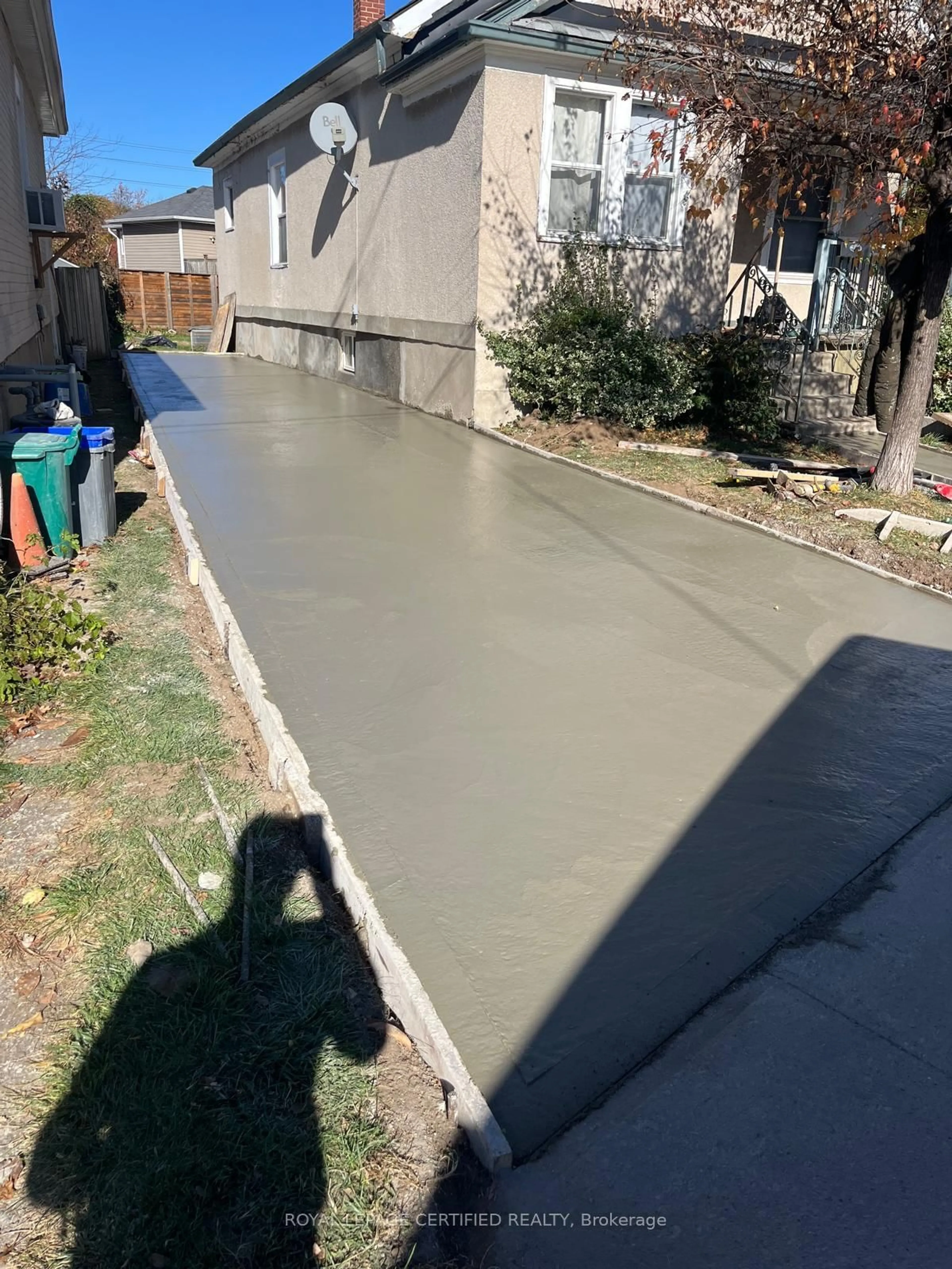 Unknown for 125 Grass Ave, St. Catharines Ontario L2R 1T3