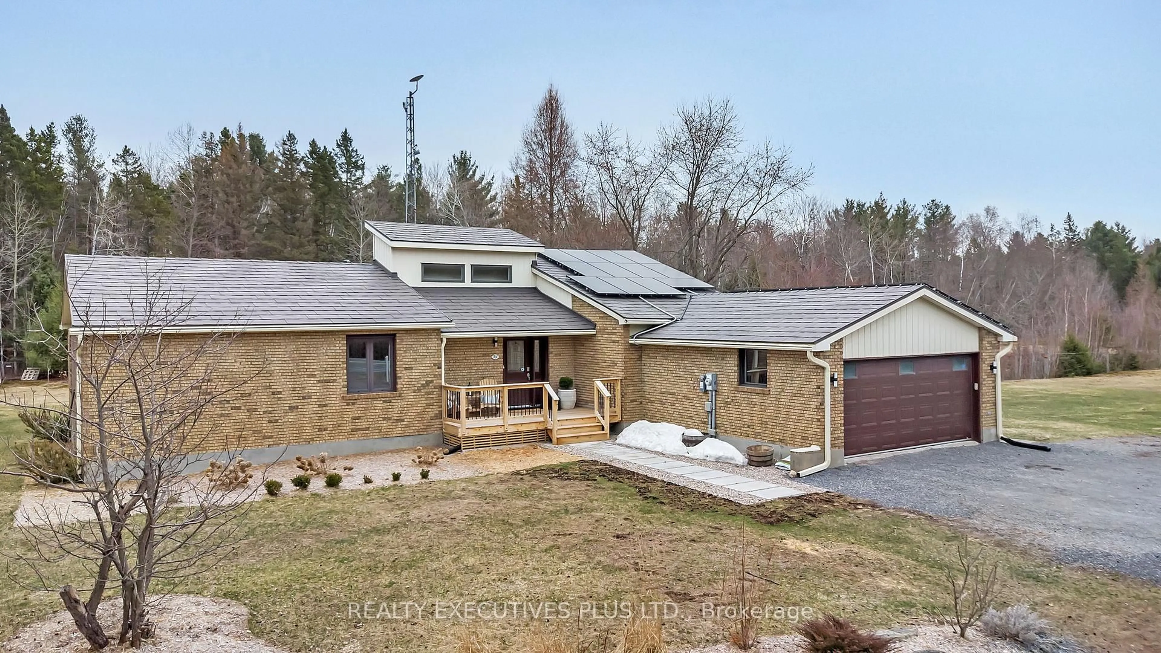 A pic from outside/outdoor area/front of a property/back of a property/a pic from drone, unknown for 760 County Road 19 Rd, Alfred and Plantagenet Ontario K0B 1C0