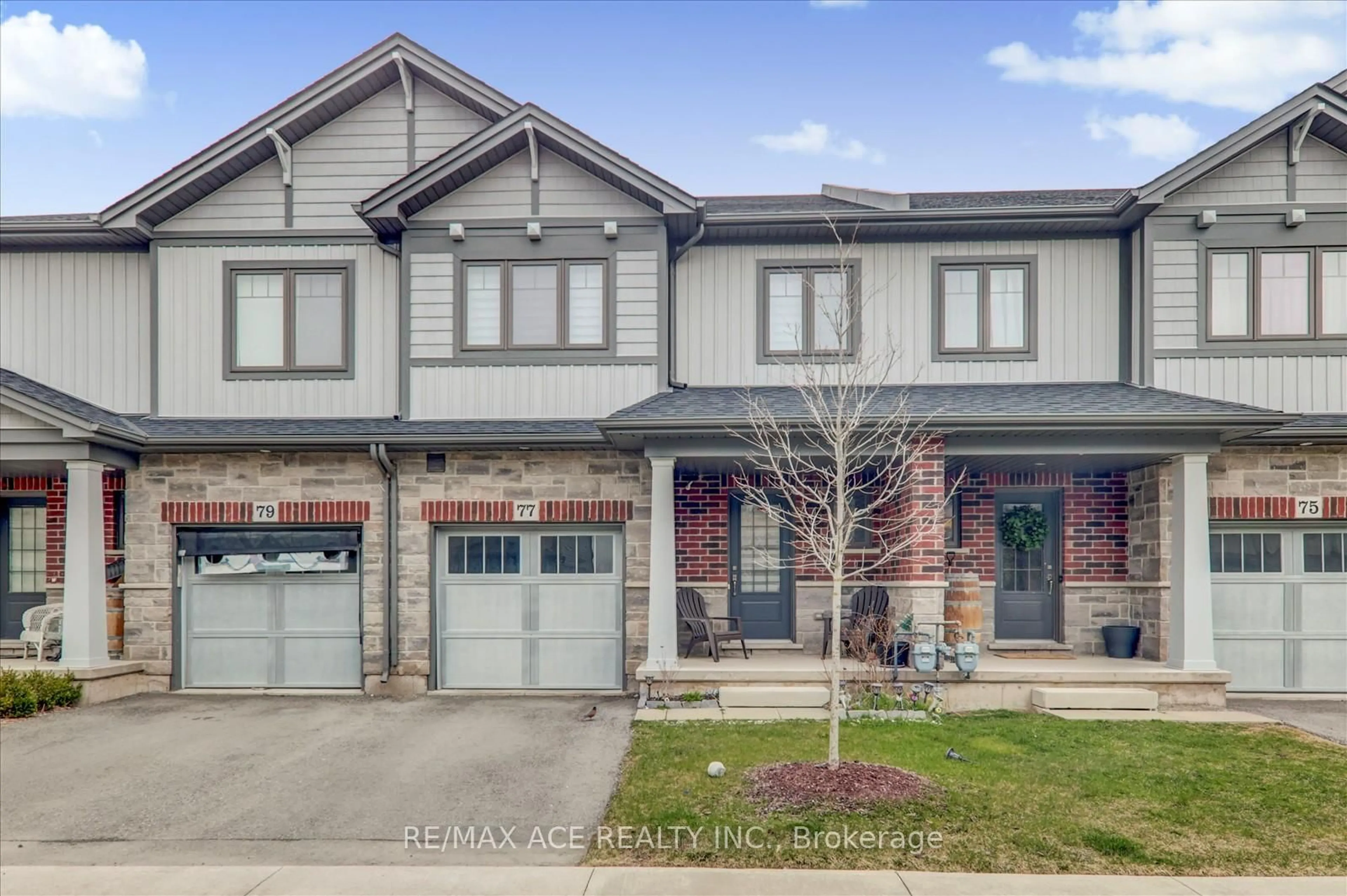 Home with brick exterior material, street for 77 Severino Circ, West Lincoln Ontario L0R 2A0