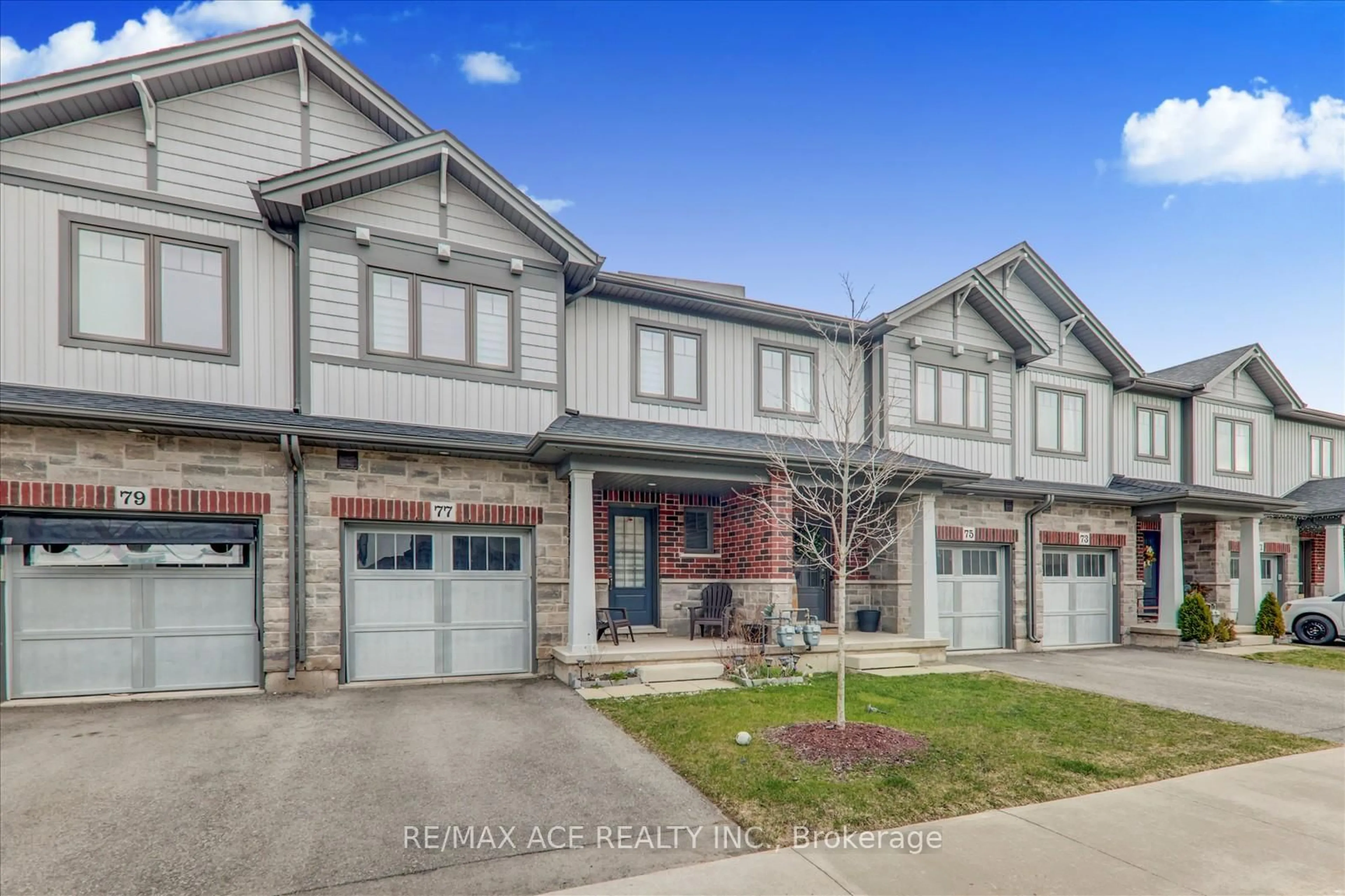 Home with brick exterior material, street for 77 Severino Circ, West Lincoln Ontario L0R 2A0