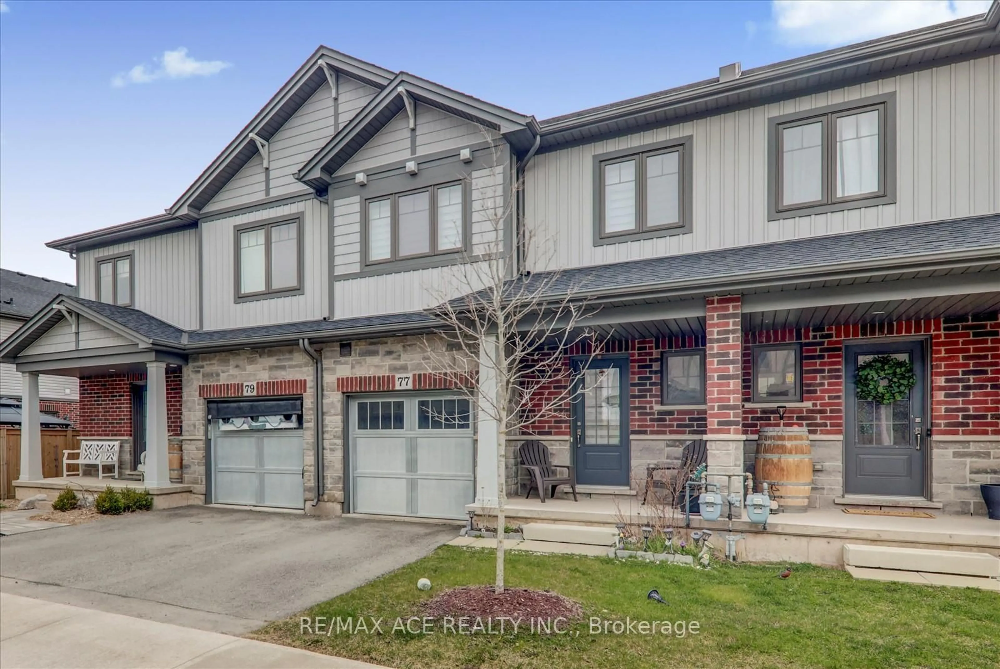 Home with brick exterior material, street for 77 Severino Circ, West Lincoln Ontario L0R 2A0