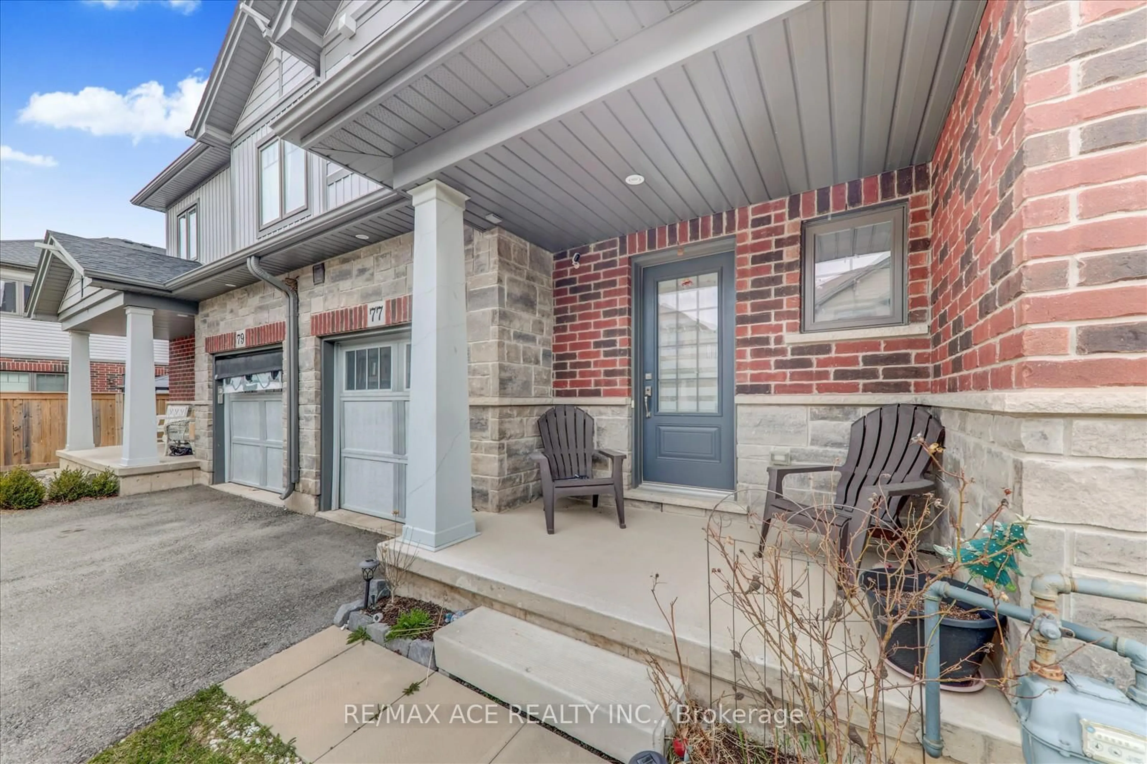 Home with brick exterior material, street for 77 Severino Circ, West Lincoln Ontario L0R 2A0