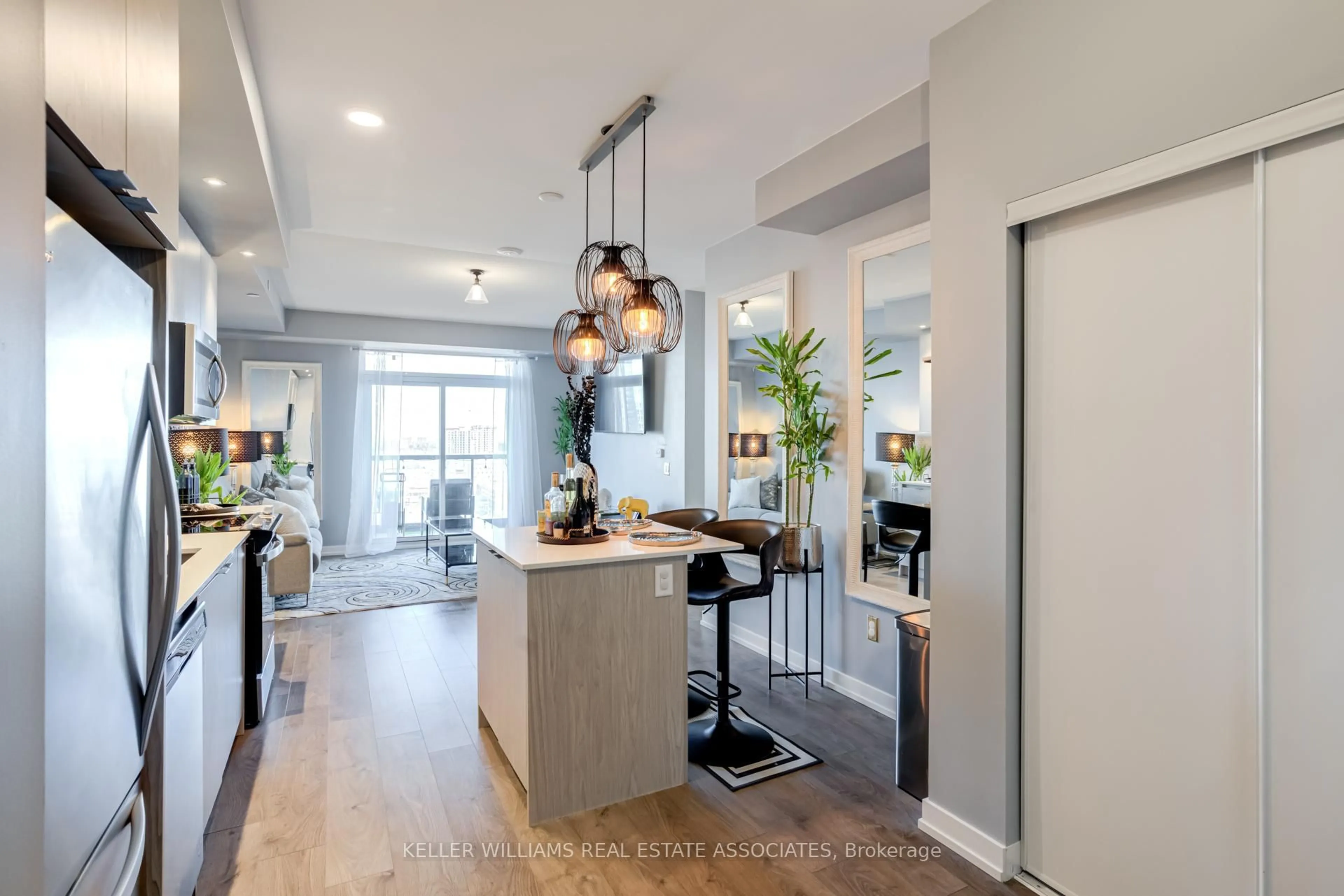 Open concept kitchen, unknown for 55 Duke St #1307, Kitchener Ontario N2H 0C9