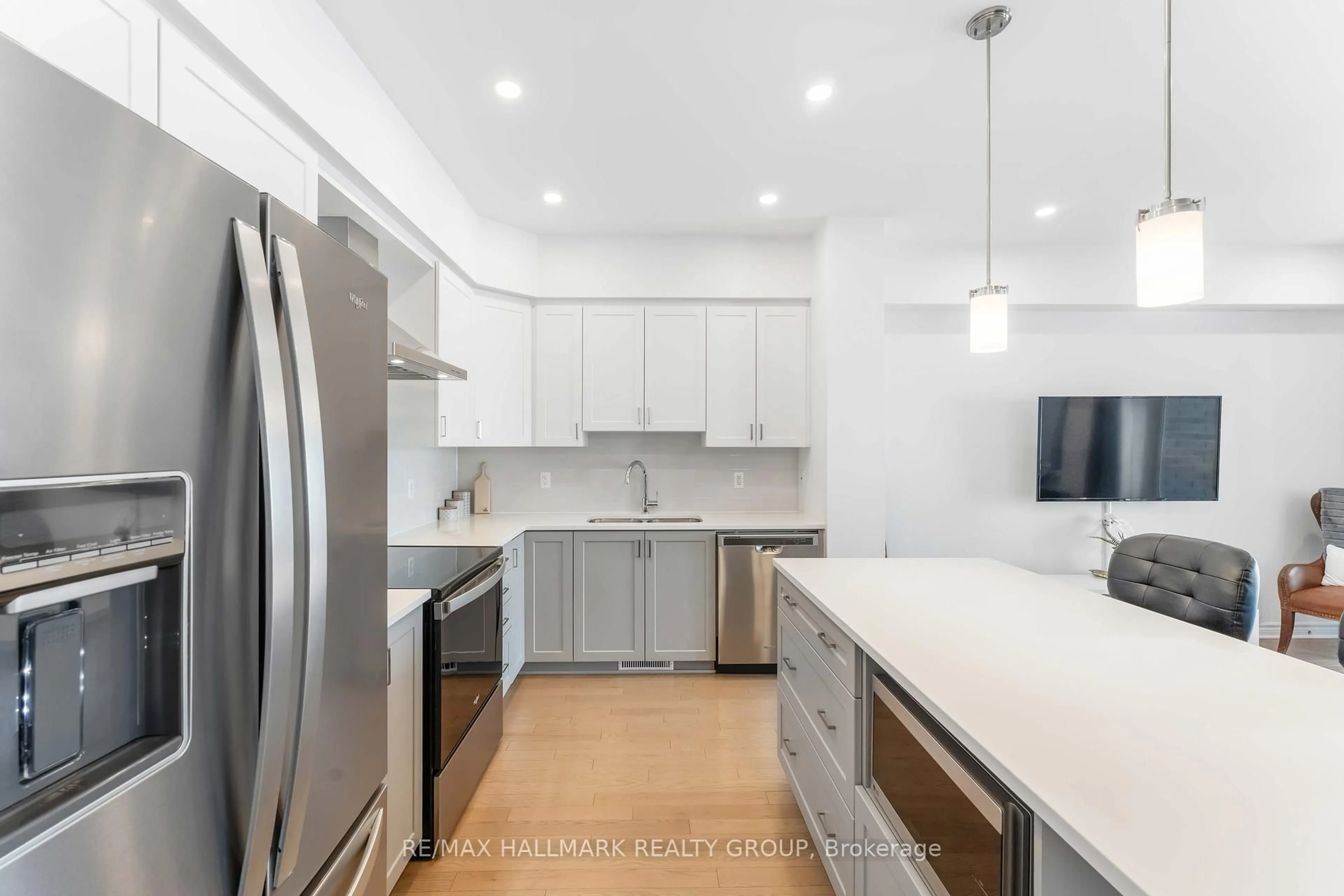 Open concept kitchen, unknown for 40 Verglas Lane, Ottawa Ontario K1W 0R2