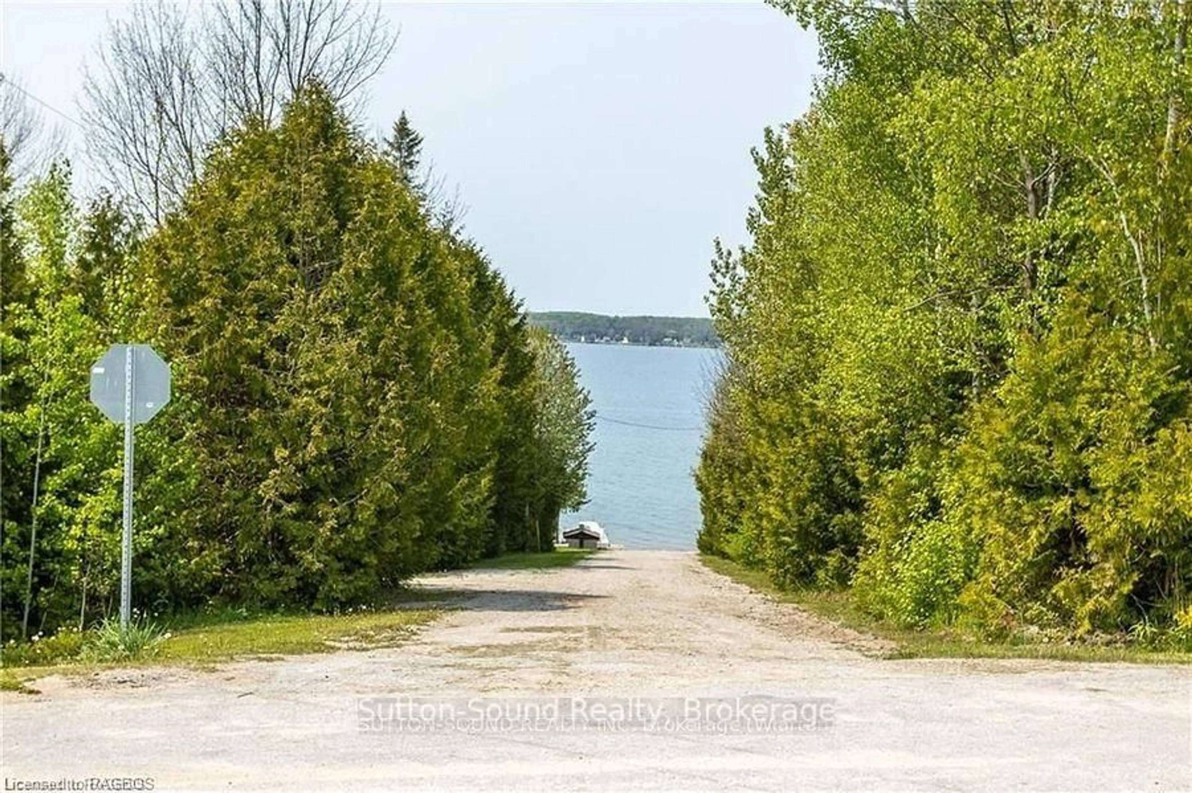 Patio, water/lake/river/ocean view for 146 Sunset Blvd, Georgian Bluffs Ontario N0H 2T0