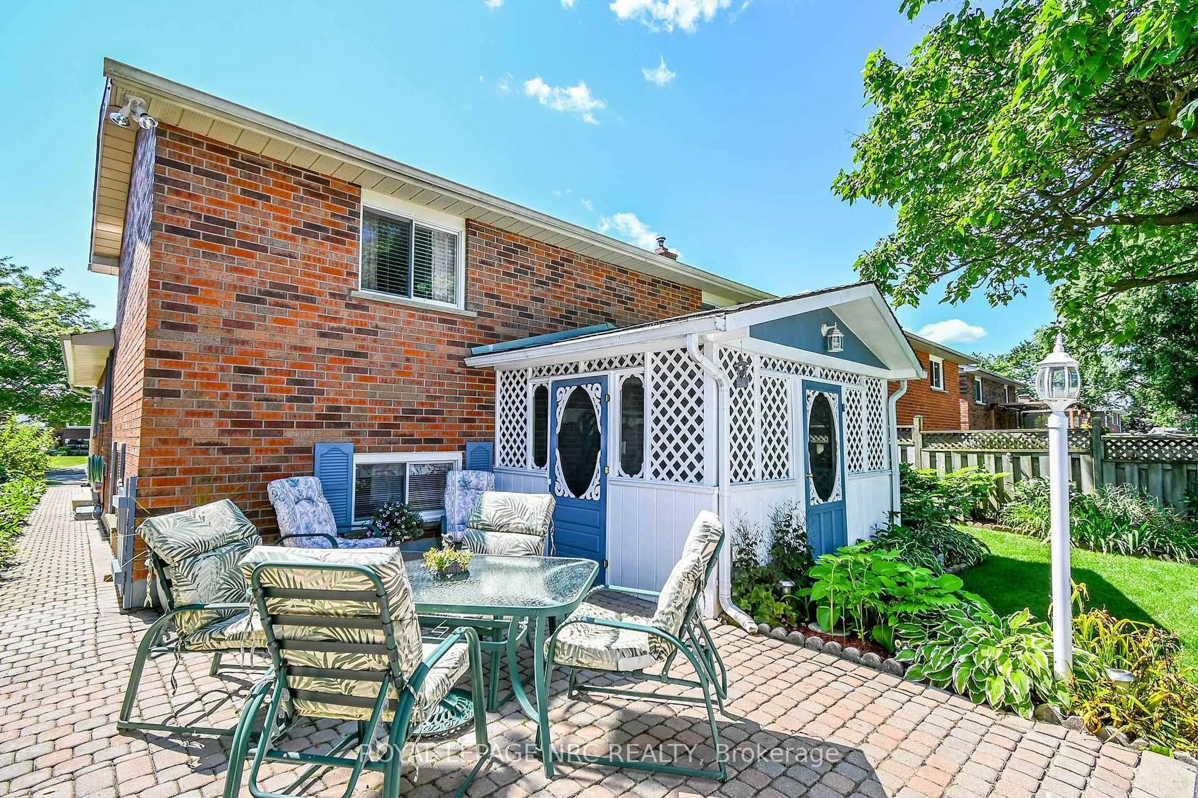 Patio, water/lake/river/ocean view for 31 Rollins Dr, Welland Ontario L3C 6Z8