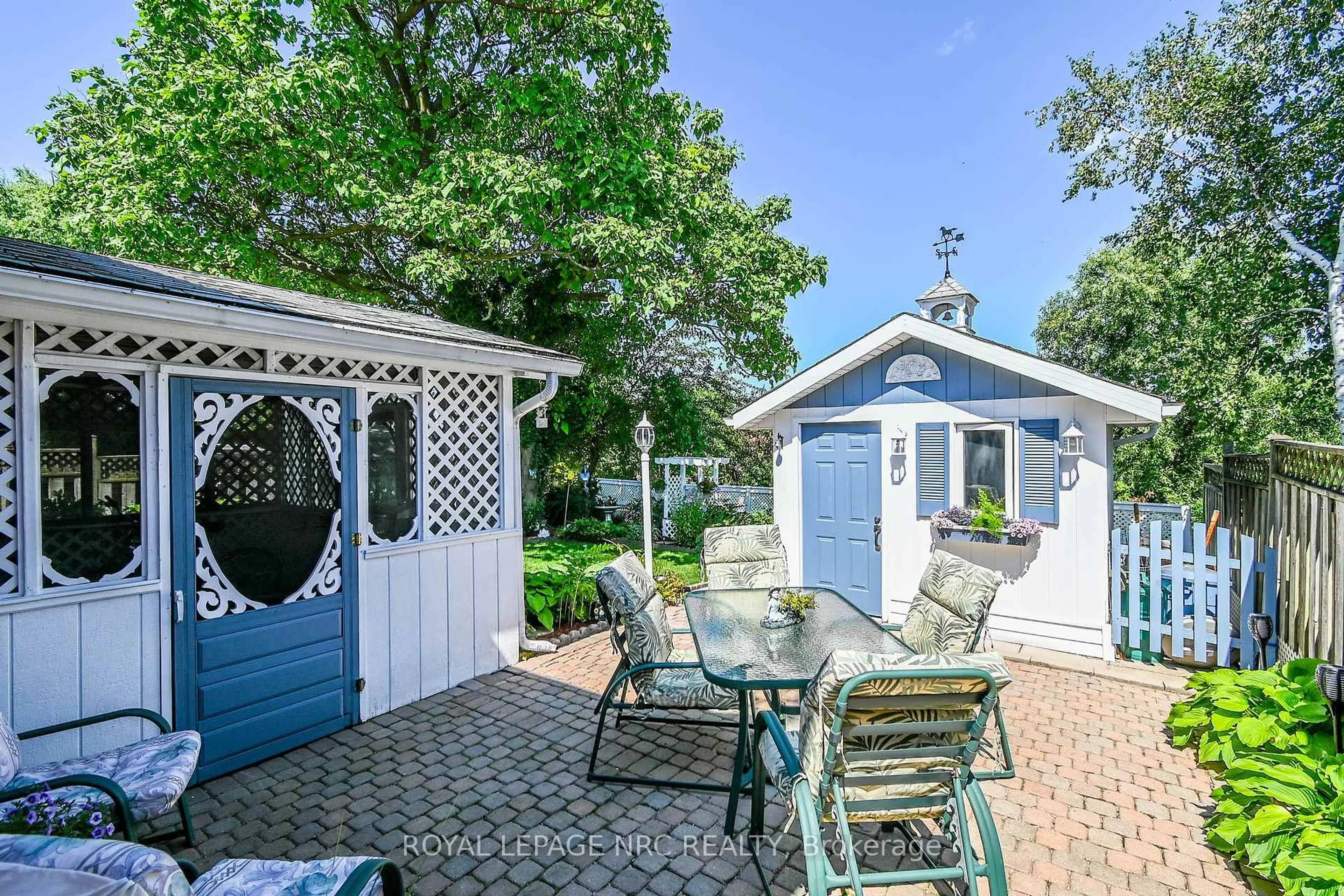 Patio, water/lake/river/ocean view for 31 Rollins Dr, Welland Ontario L3C 6Z8