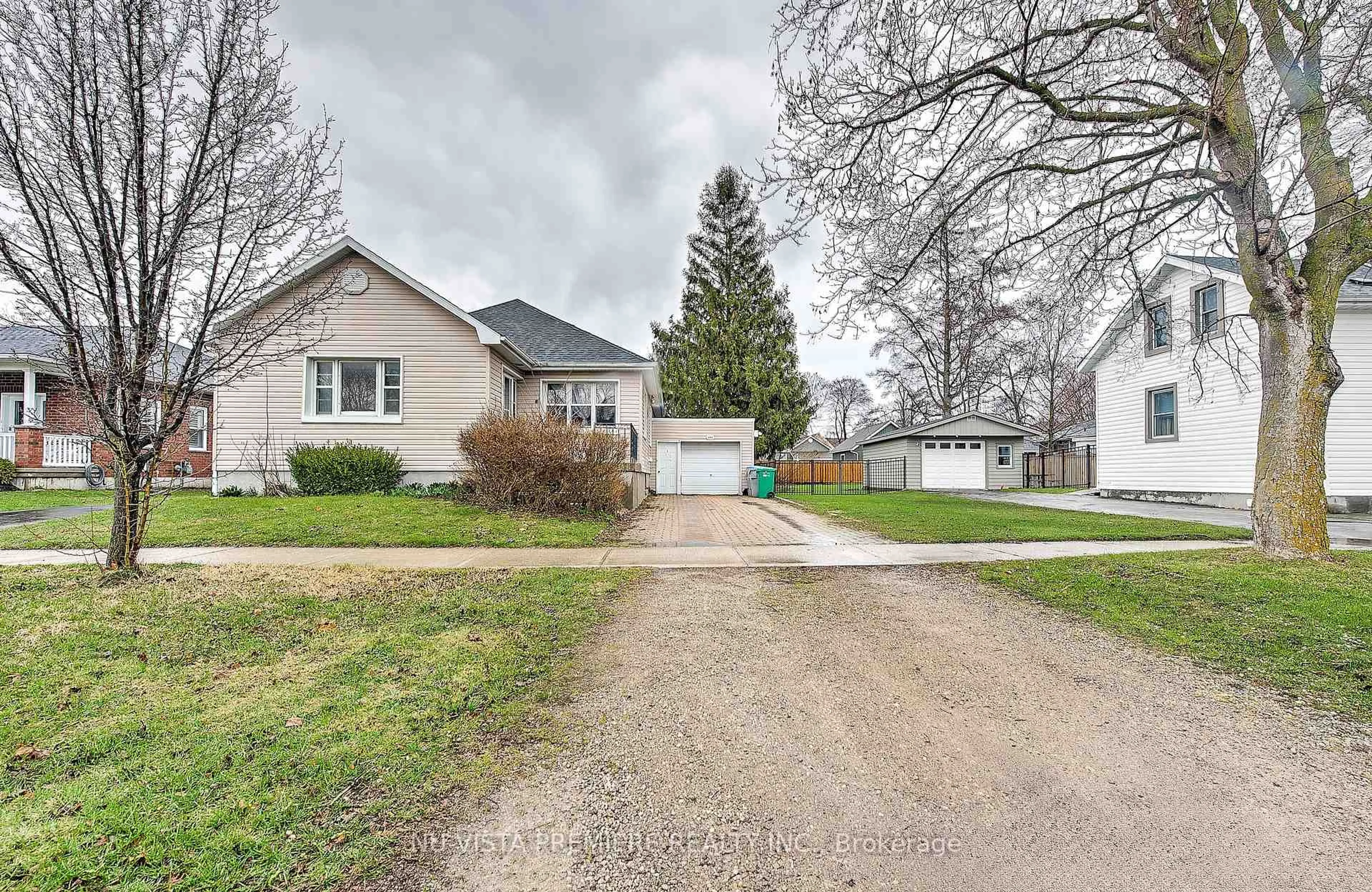 Unknown for 161 South St, Goderich Ontario N7A 3L9
