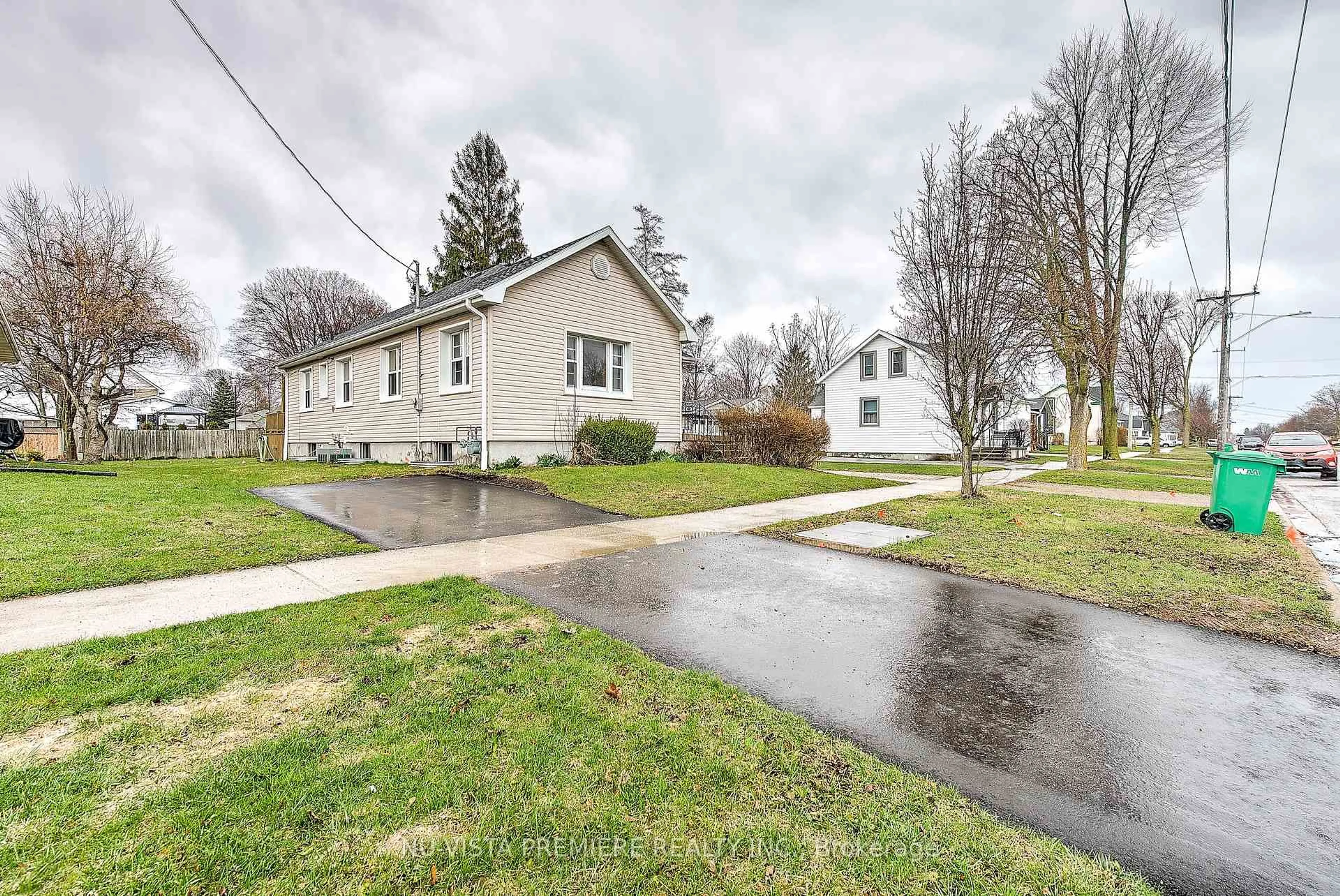Unknown for 161 South St, Goderich Ontario N7A 3L9