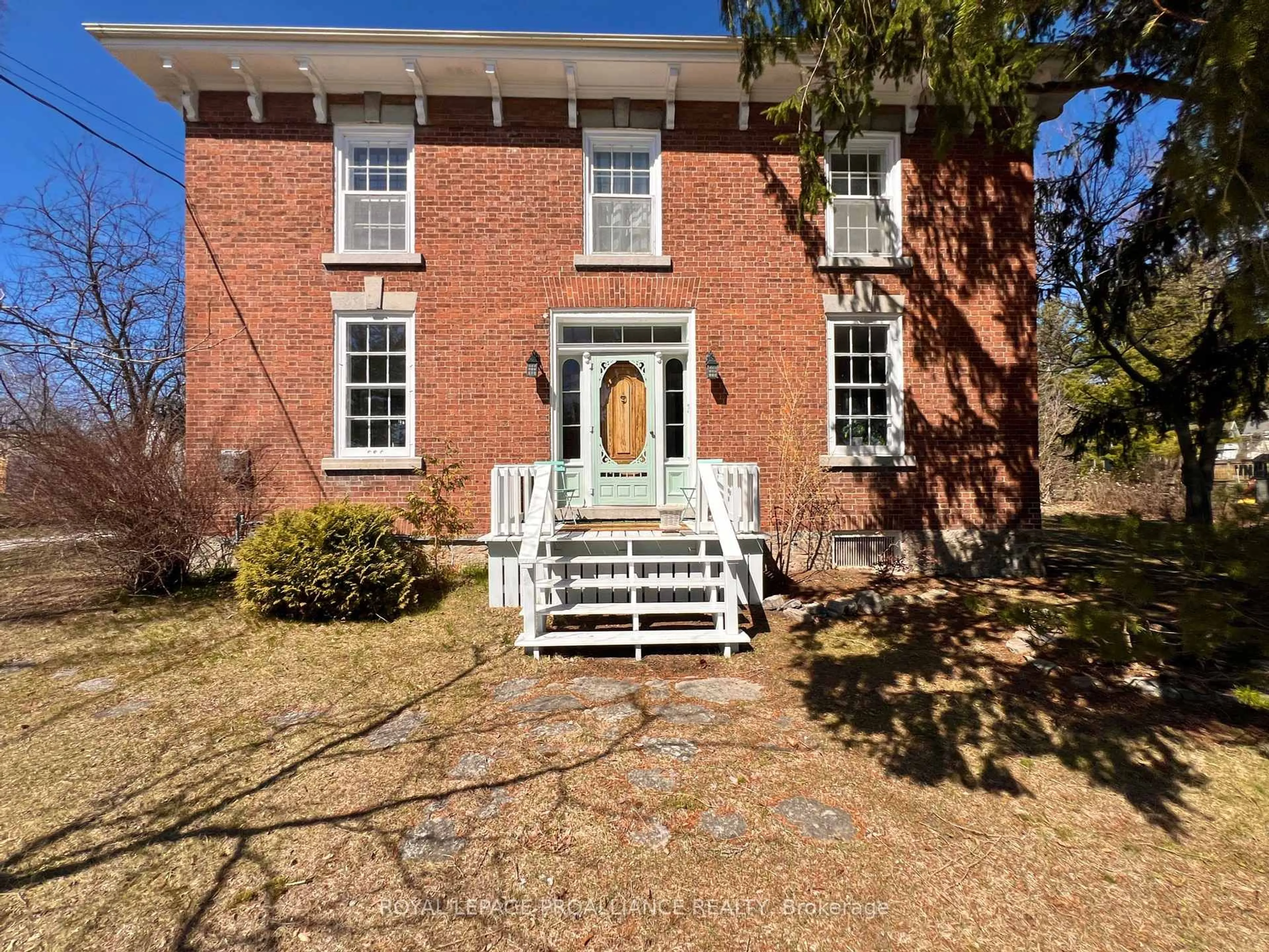 Home with brick exterior material, building for 374 Bloomfield Main St, Prince Edward County Ontario K0K 1G0