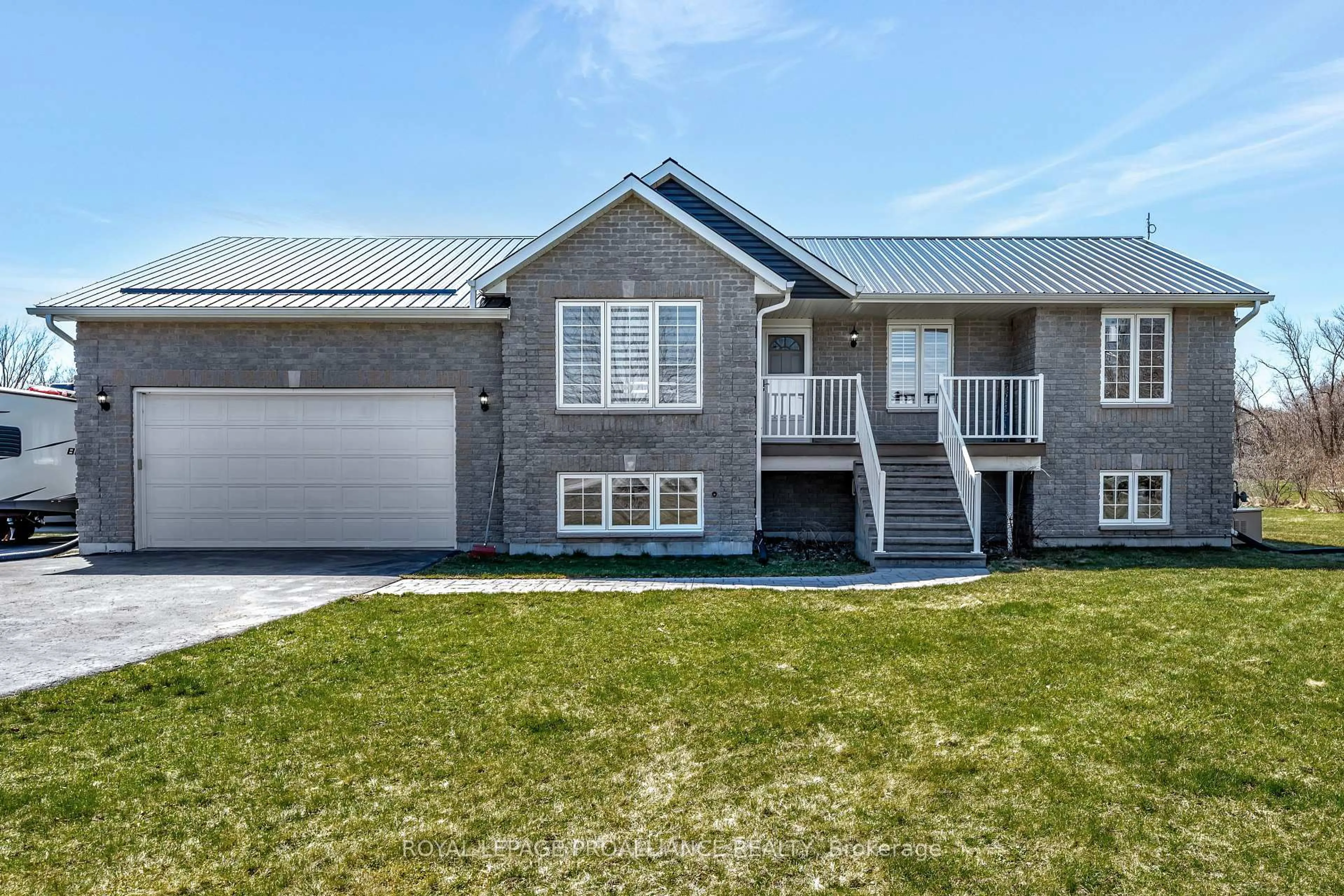 Home with vinyl exterior material, unknown for 110 Dor-Ann Dr, Hastings Ontario K0K 2C0
