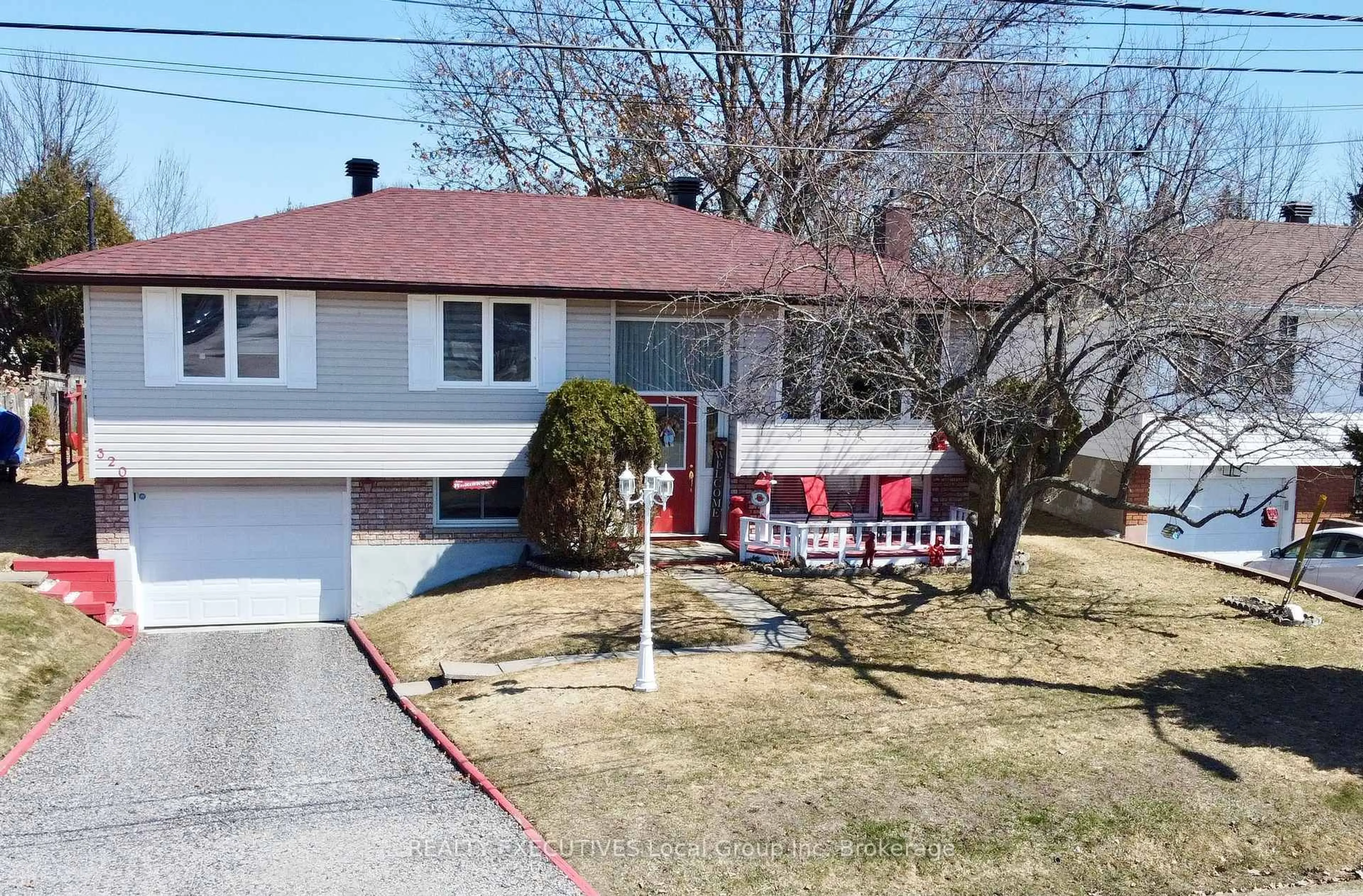 A pic from outside/outdoor area/front of a property/back of a property/a pic from drone, street for 320 Mulligan St, North Bay Ontario P1A 3L6