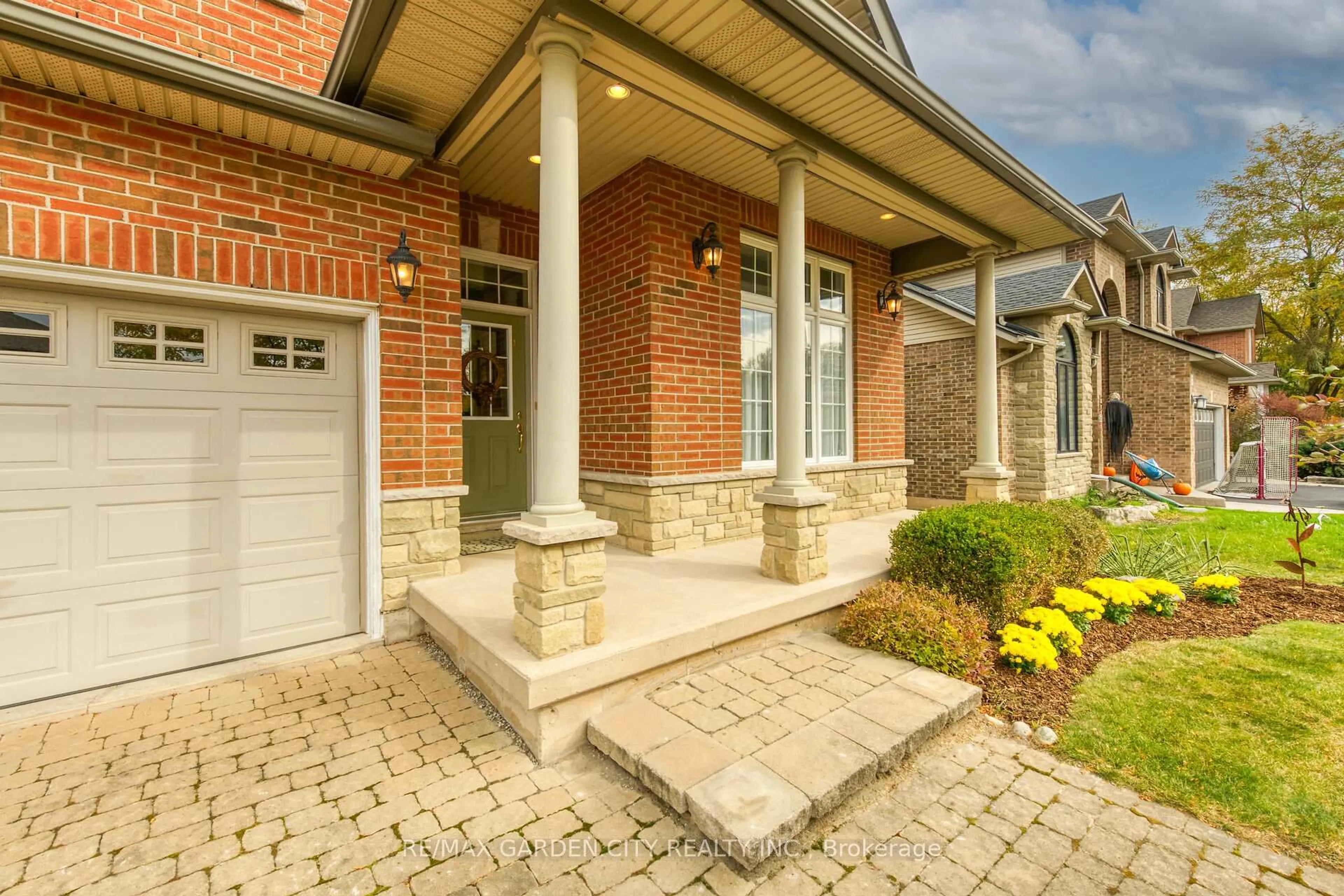 Home with brick exterior material, street for 24 Jeanette Ave, Grimsby Ontario L3M 5P2