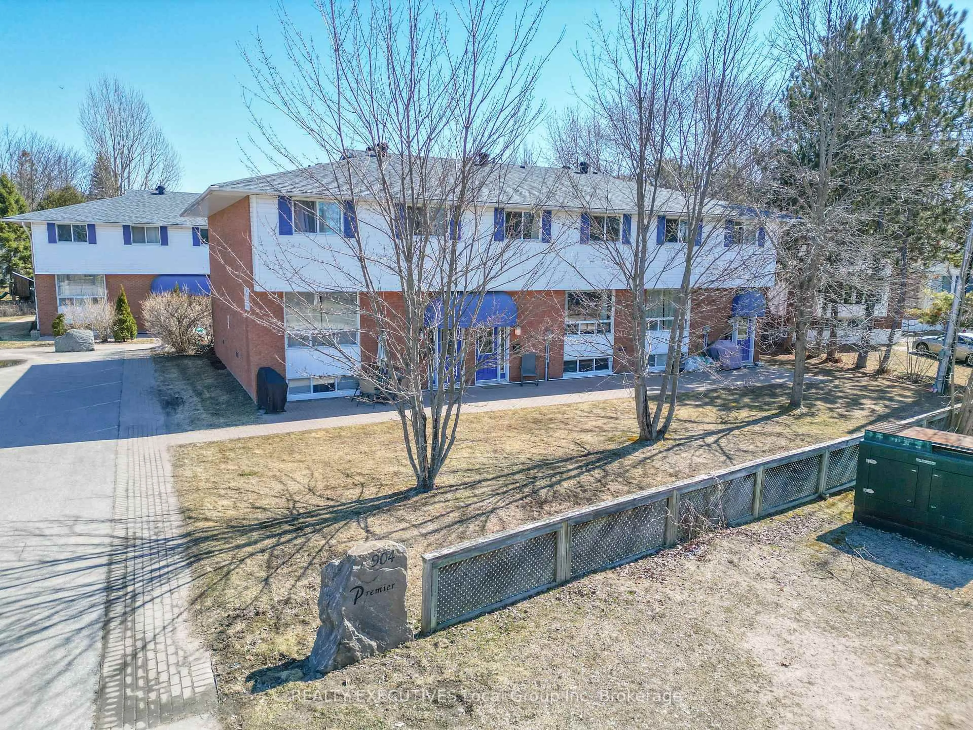 A pic from outside/outdoor area/front of a property/back of a property/a pic from drone, building for 904 Premier Rd #2, North Bay Ontario P1A 2H5