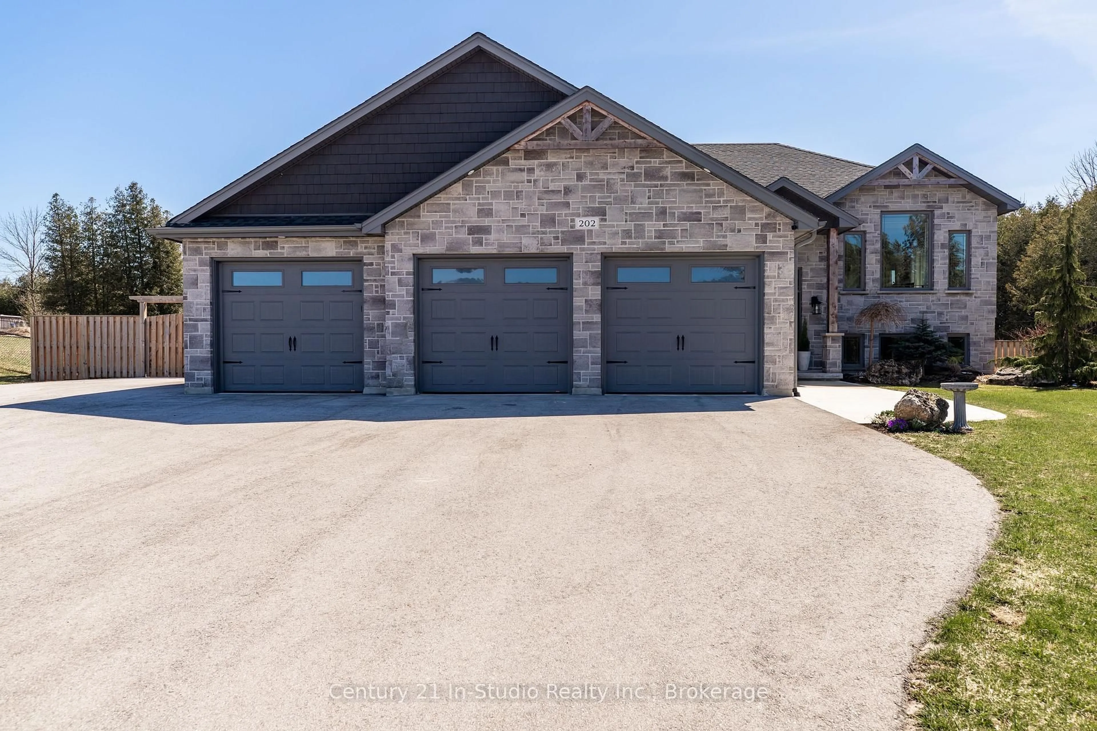 Home with brick exterior material, street for 202 Meredith Way, Chatsworth Ontario N0H 1G0