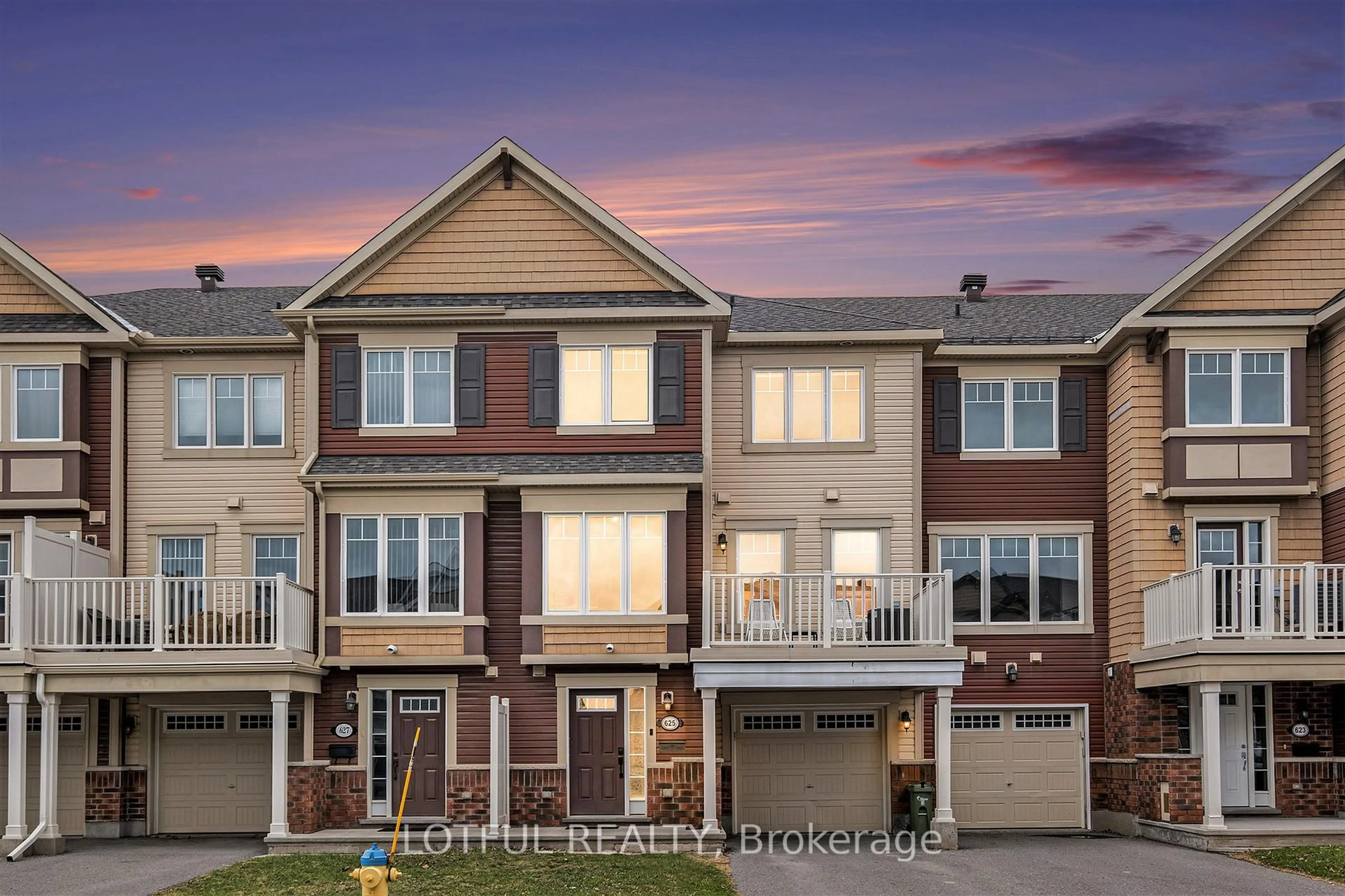 Home with brick exterior material, street for 625 Bluegill Ave, Ottawa Ontario K2J 5Y8