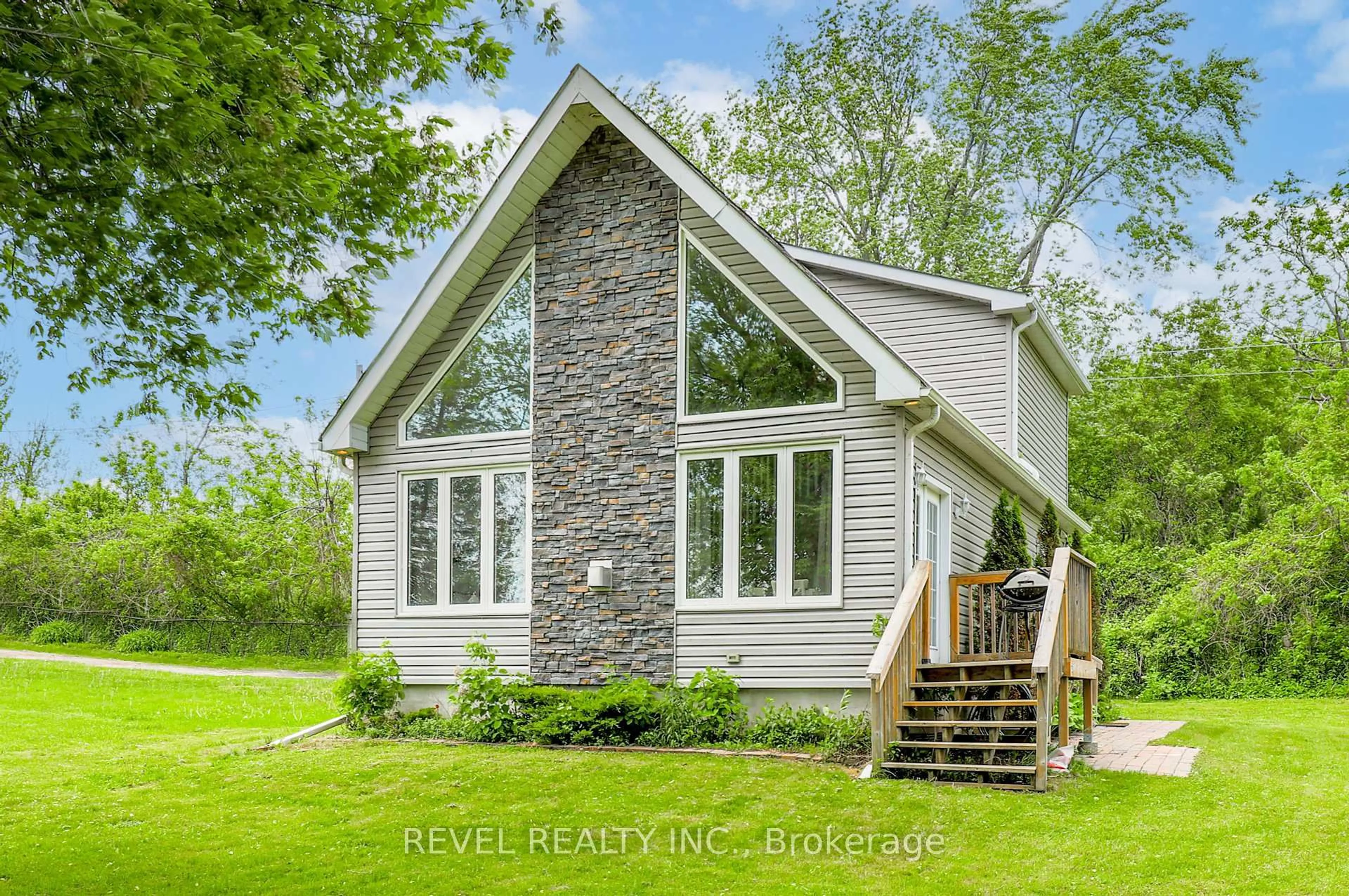 Home with vinyl exterior material, building for 128 Wakeford Rd, Kawartha Lakes Ontario K0M 1C0