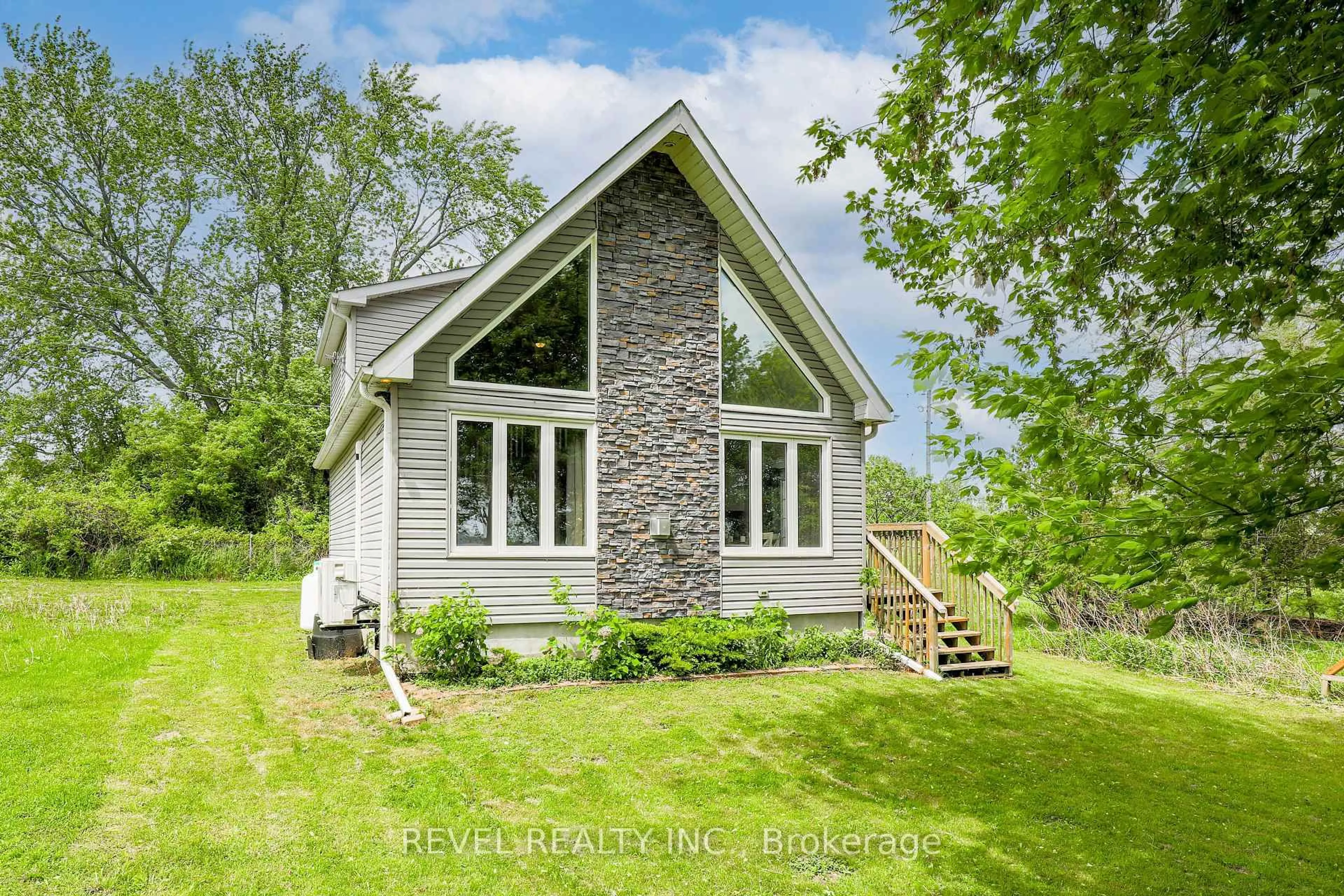 Home with vinyl exterior material, building for 128 Wakeford Rd, Kawartha Lakes Ontario K0M 1C0