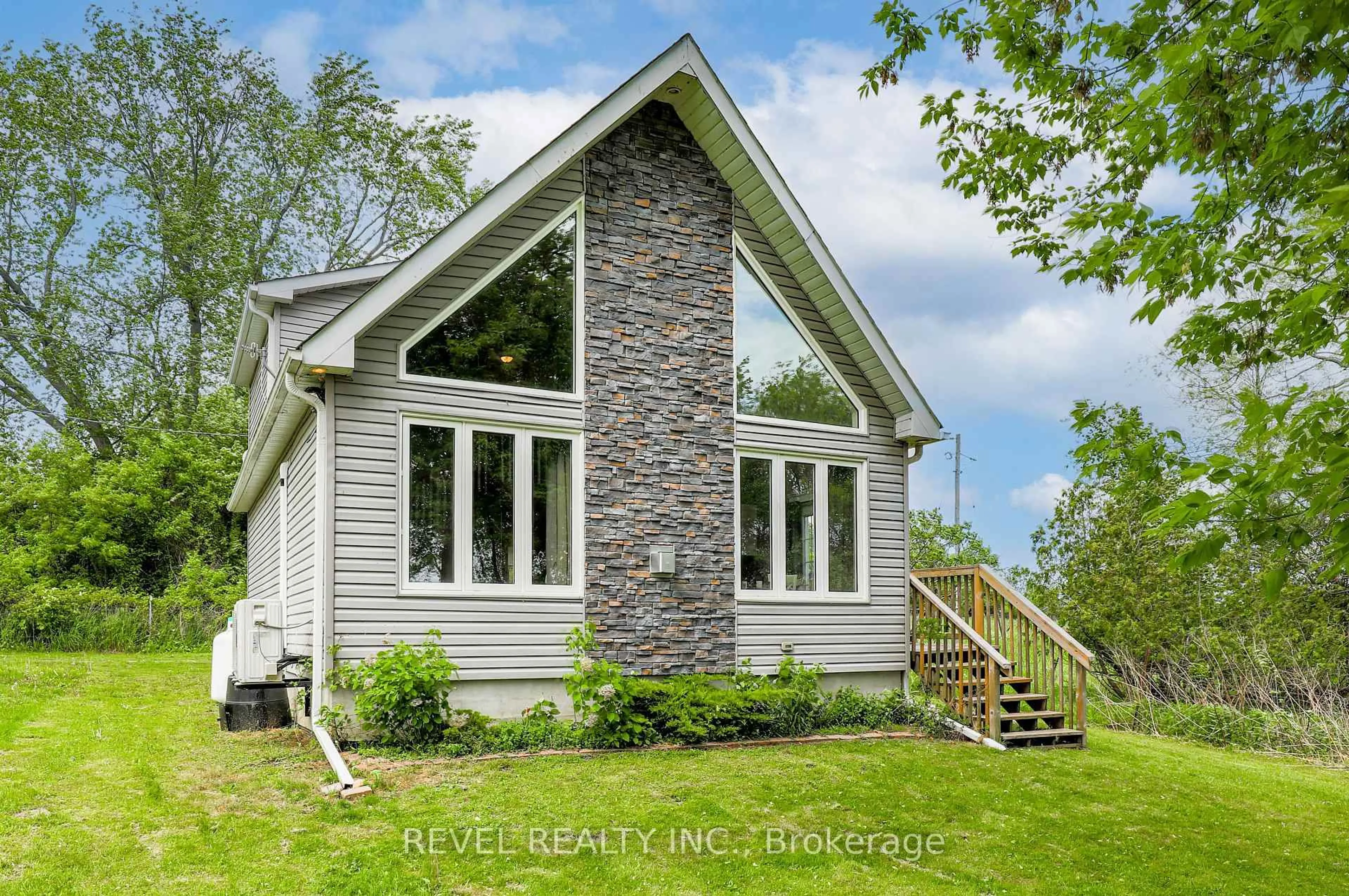 Home with vinyl exterior material, building for 128 Wakeford Rd, Kawartha Lakes Ontario K0M 1C0