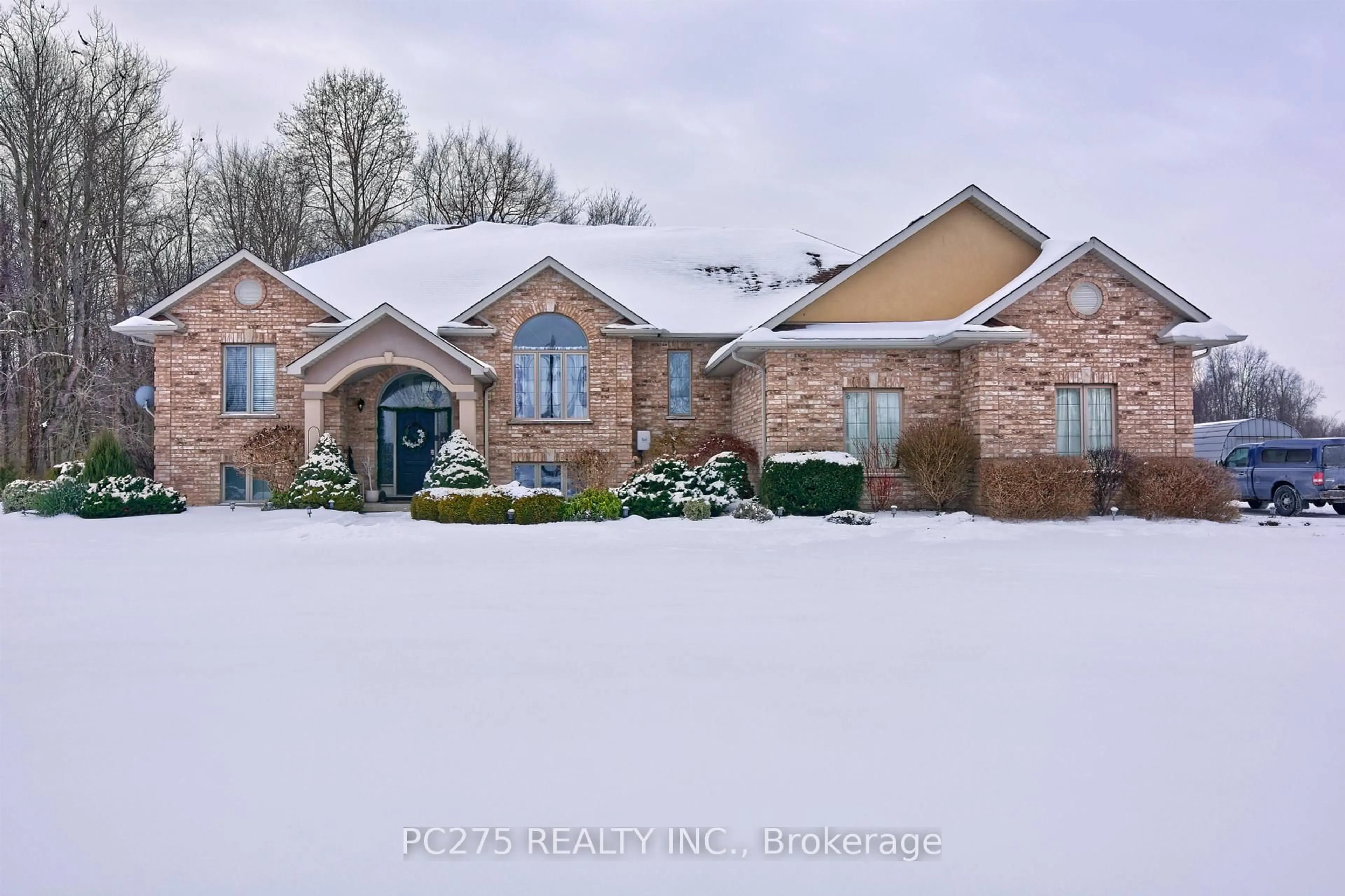 Home with brick exterior material, mountain view for 11630 Catherine Rd, West Elgin Ontario N0L 2P0
