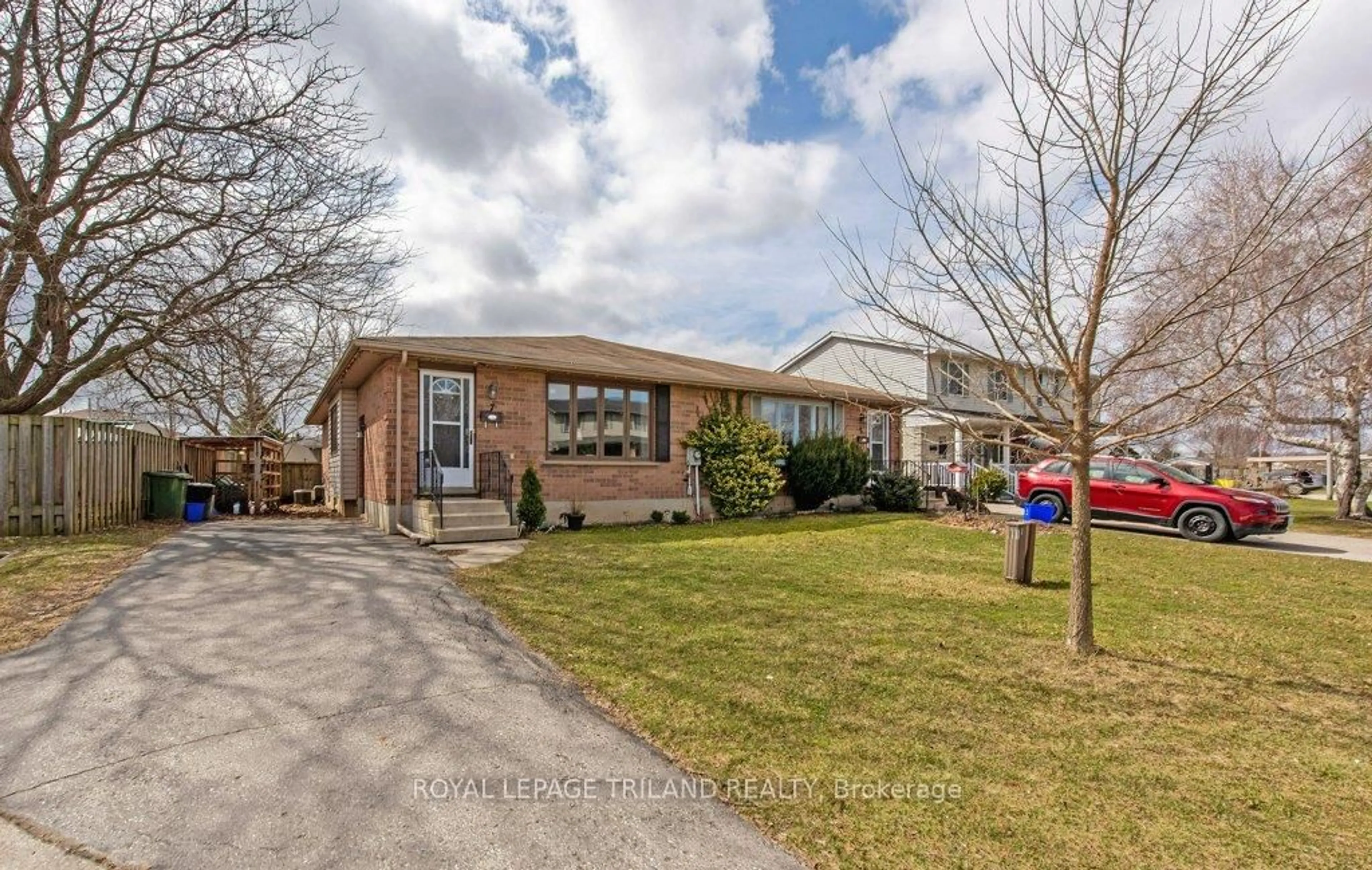 Unknown for 7 GOLDING Pl, St. Thomas Ontario N5R 6B6