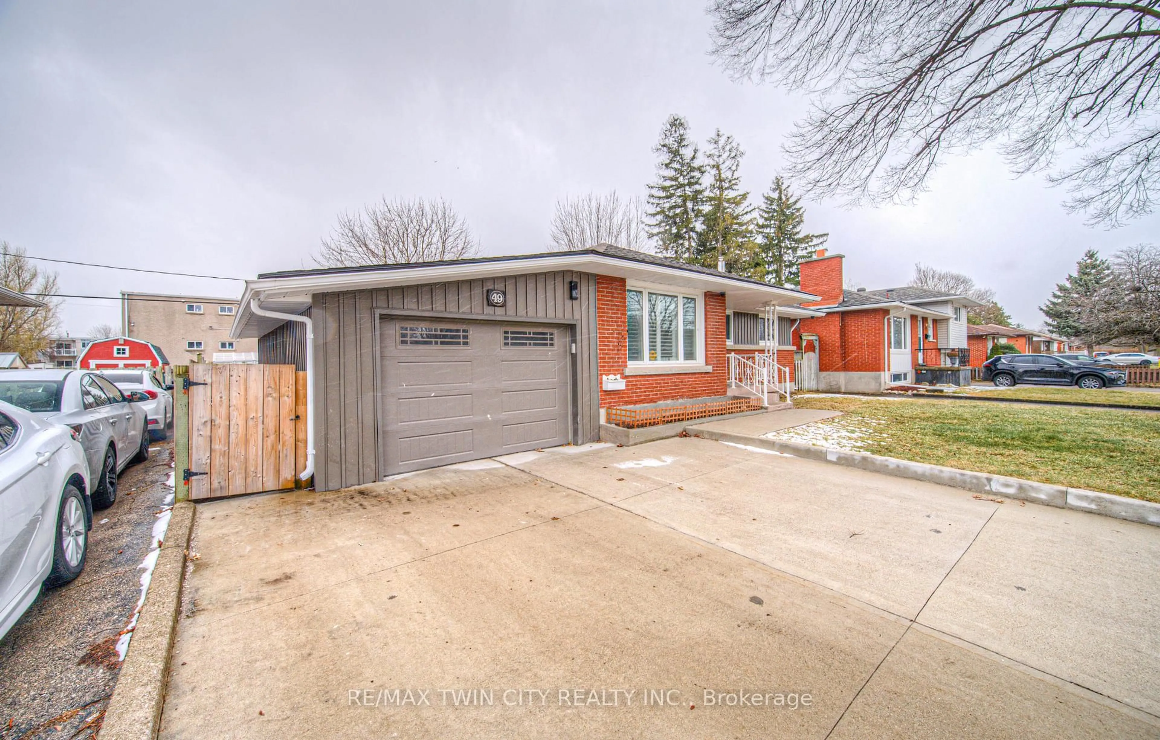 Home with brick exterior material, street for 49 Vardon Ave, Cambridge Ontario N1R 1R9